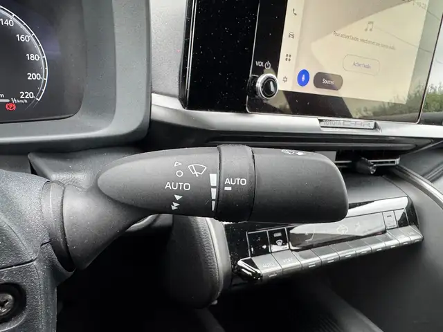 Toyota C-HR view 17