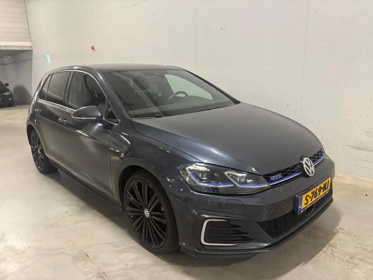 Volkswagen Golf GTE 1.4 TSI PHEV Navi Camera Clima Cruise Gris - 2