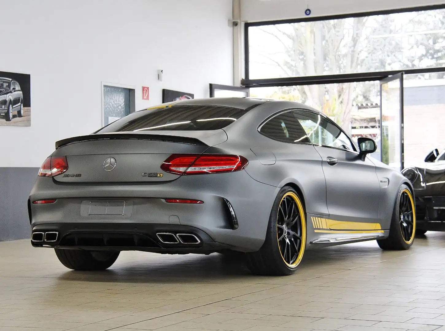 Mercedes-Benz C 63 AMG C63 S AMG EDiTiON 1 NiGHT PERFORMANCE *KERAMiK* Gris - 2