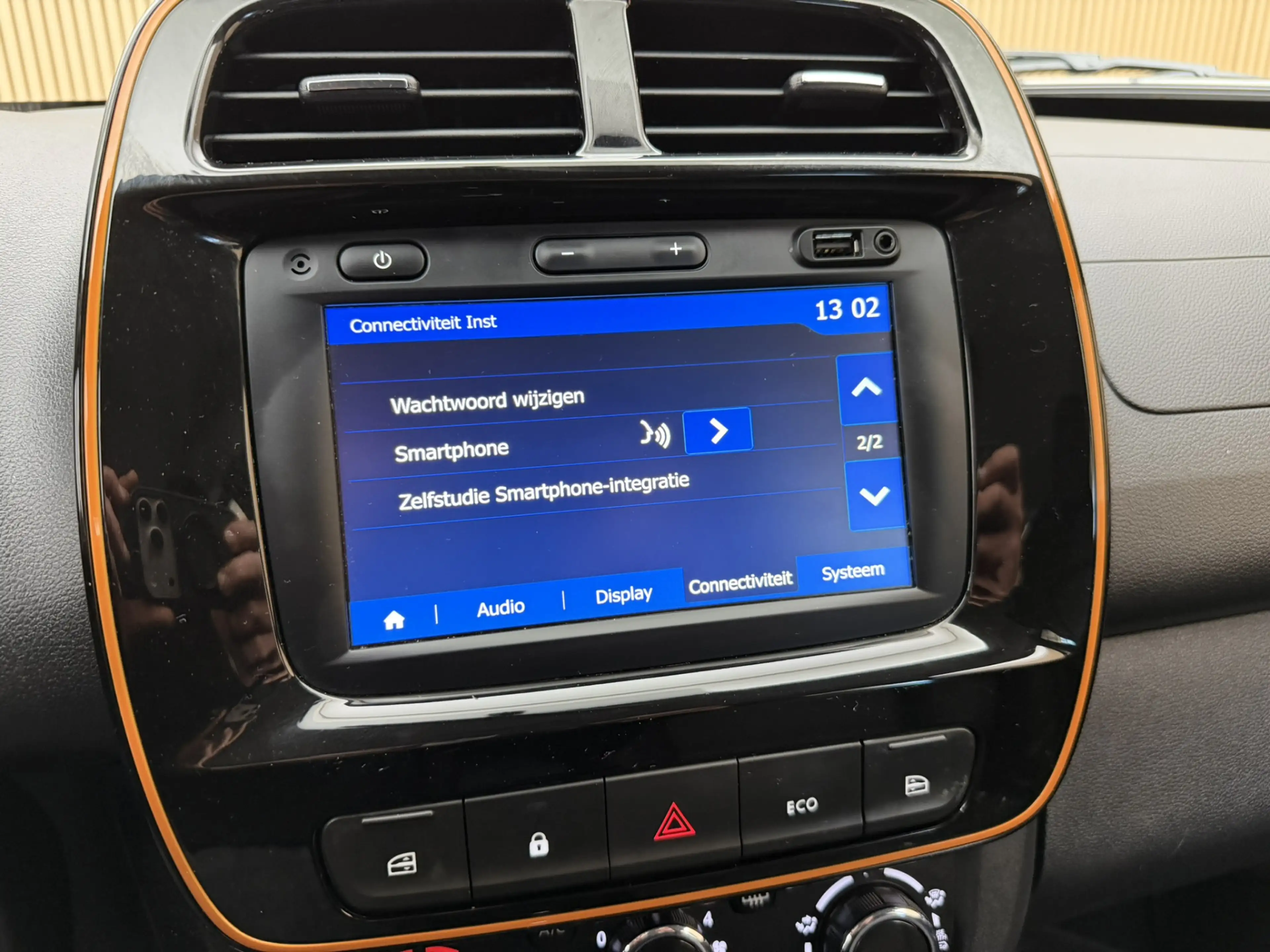 Dacia Spring Comfort Plus 27 kWh SOH 92,7% | Camera | Navigatie — photo 14
