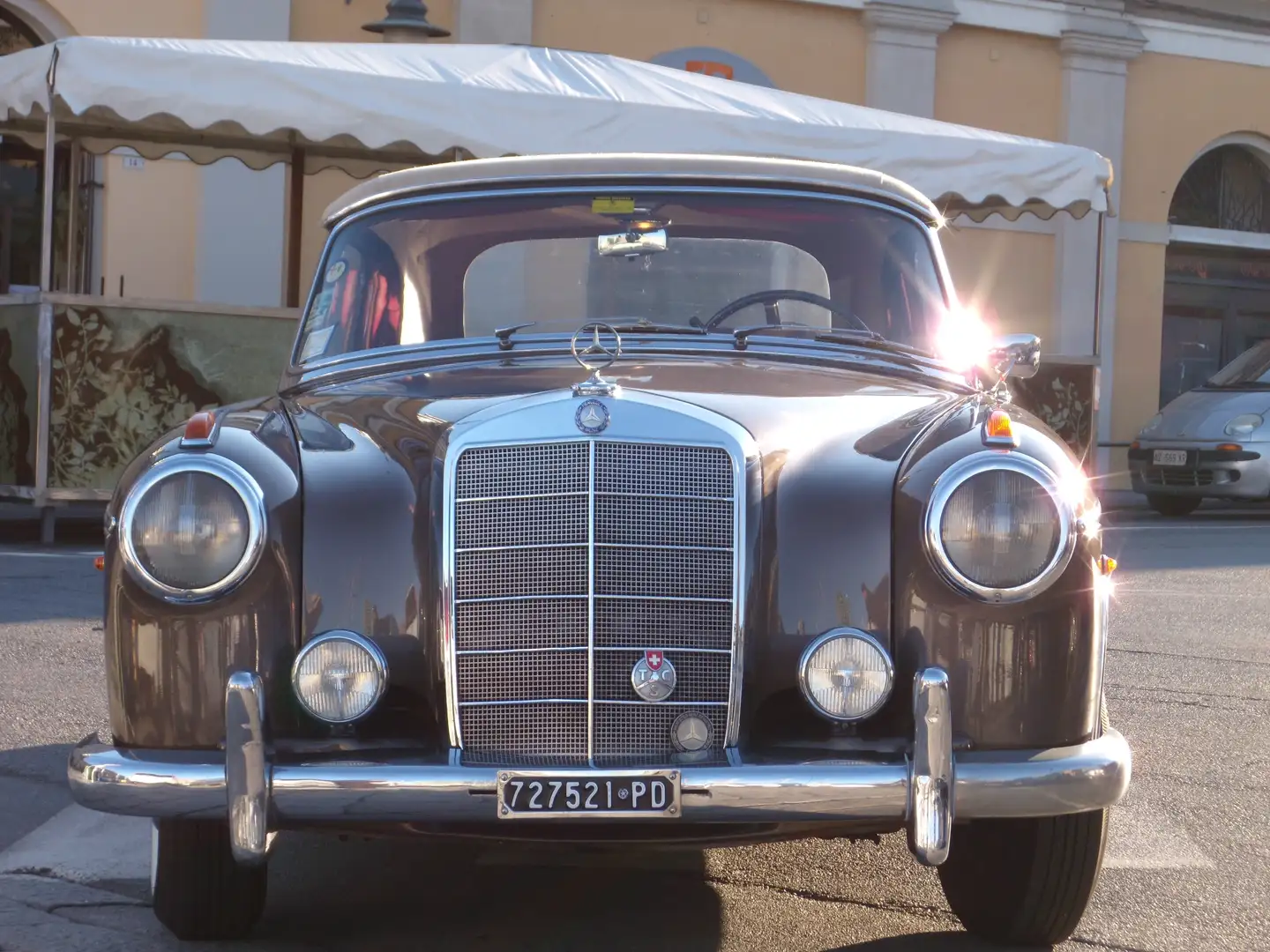 Mercedes-Benz 220 220 SPONTON CABRIO Goud - 2