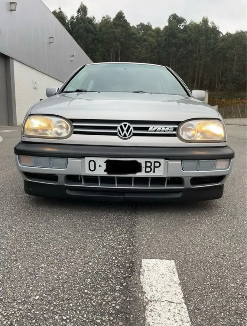 Volkswagen Golf 2.8 VR6 Gris - 1