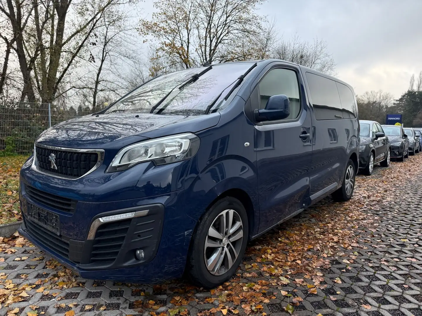 Peugeot Traveller Active L2 Motorschaden Schwarz - 1