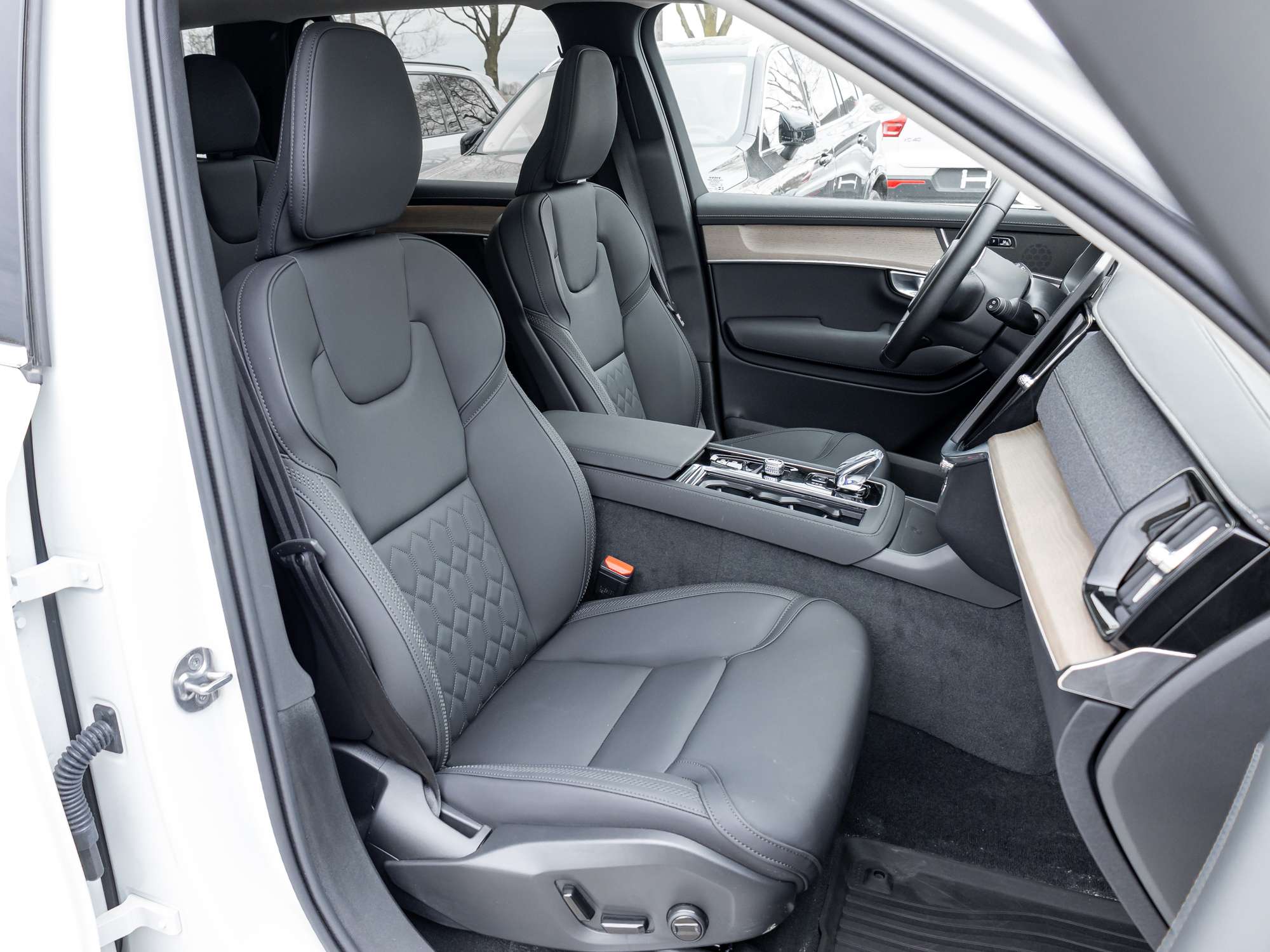 2026 Volvo XC90 B6 AWD 7-Seater|ULTRA LOW MILEAGE |ALMOST NEW CPO thumb 24