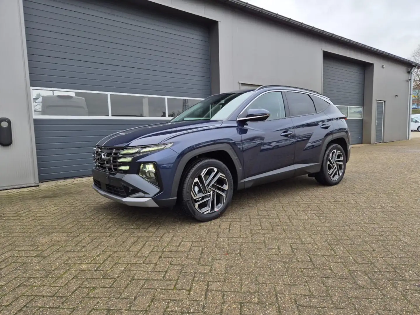 Hyundai TUCSON 1.6 T-GDI PHEV Trend FACELIFT MY2025 KRELL EL.HECK Blauw - 1