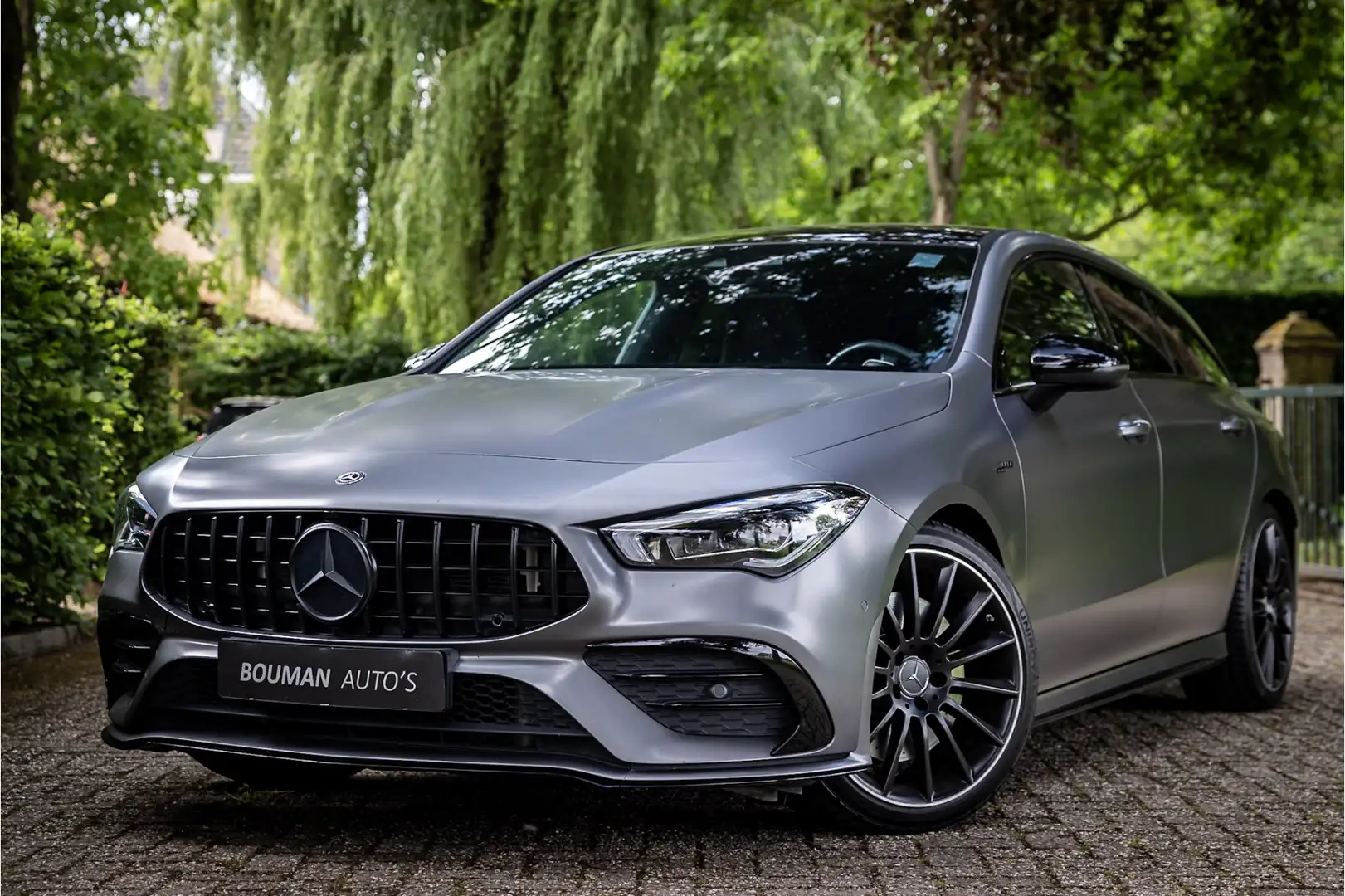Mercedes-Benz CLA 35 AMG Shooting Brake 4MATIC Premium Magno Grey Akrapovic Gris - 1