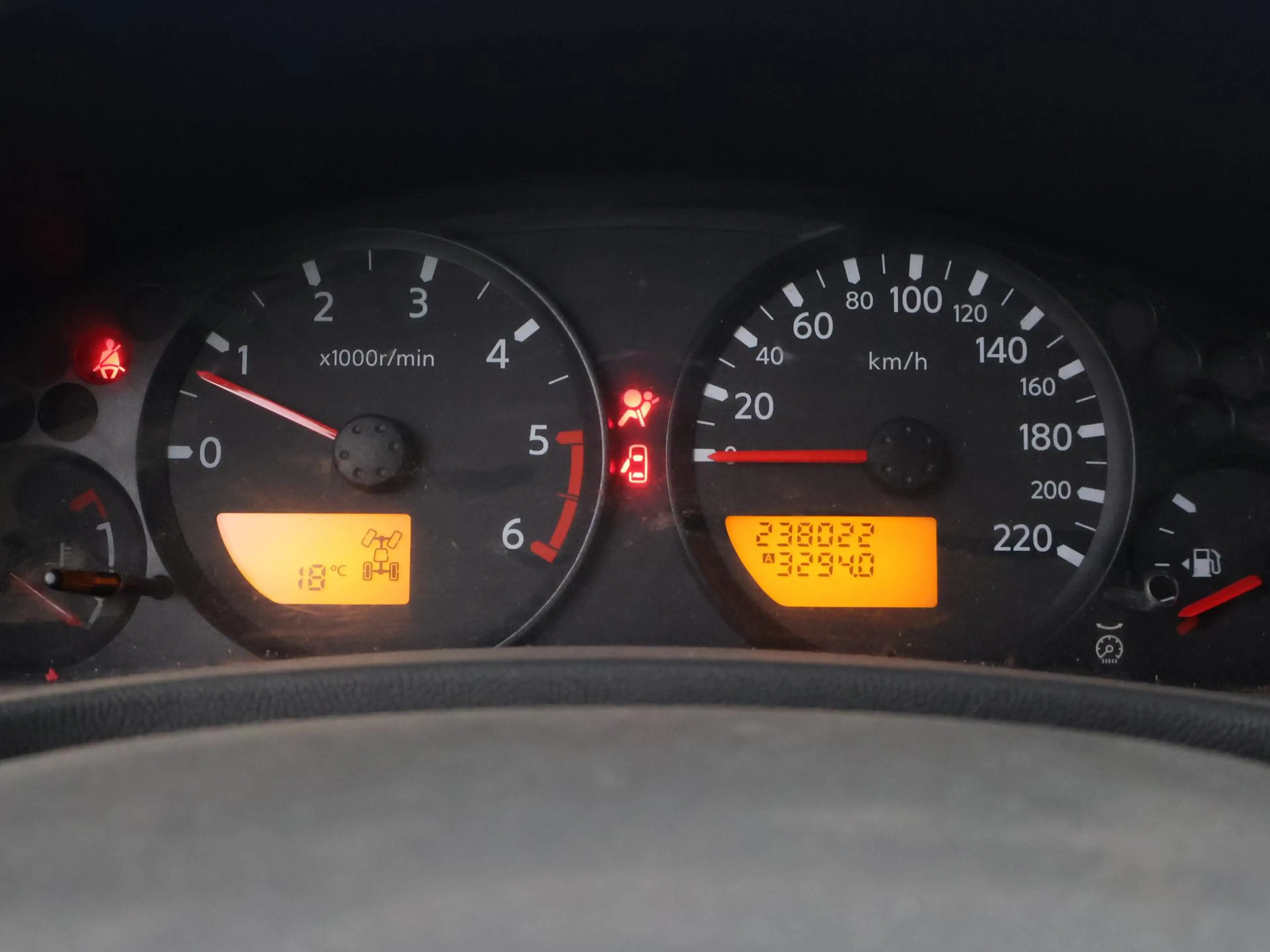 Nissan Navara 2.5 dCi XE 172 PK KING CAB COMFORT + TREKHAAK 3000 — photo 33