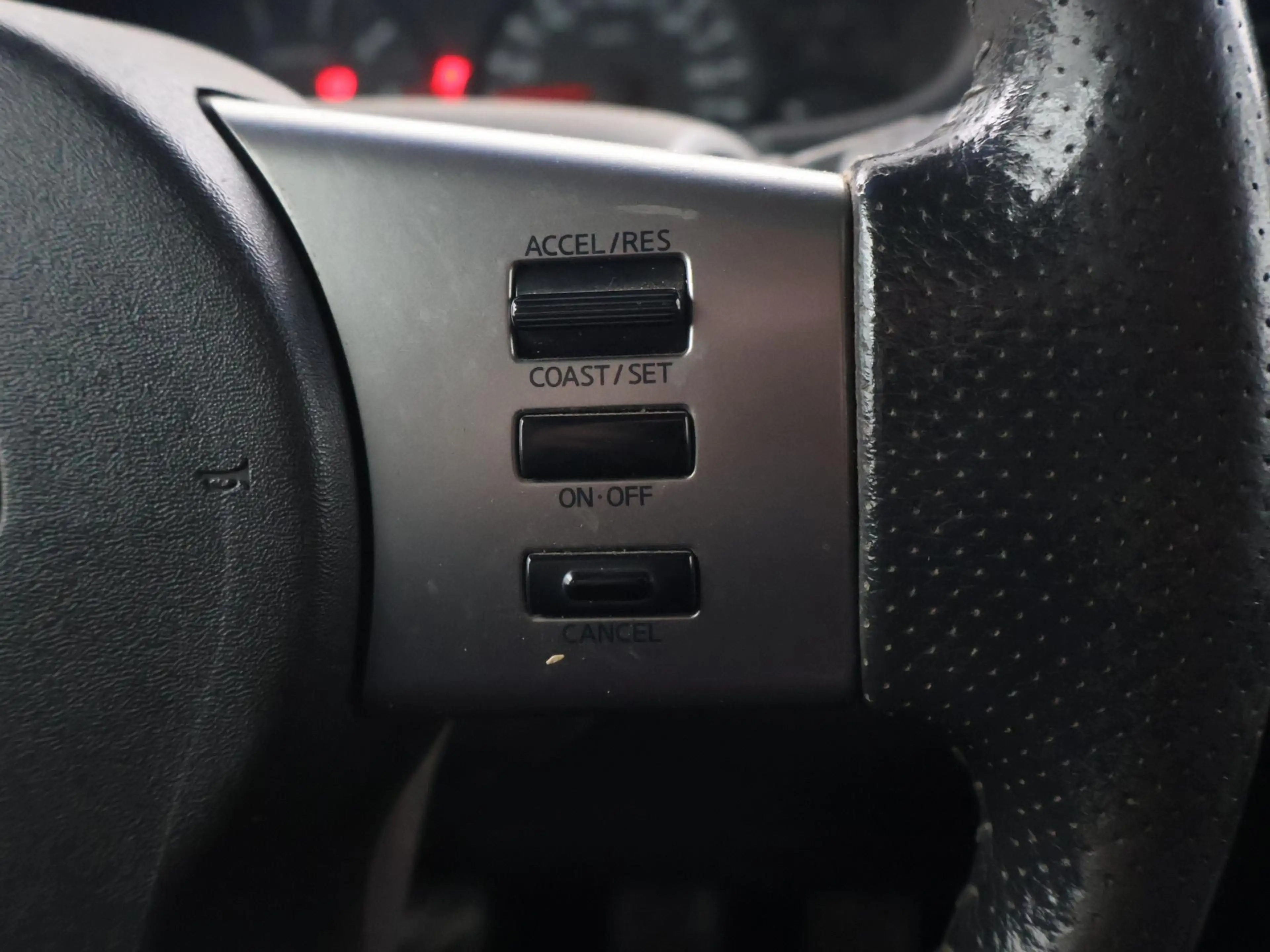 Nissan Navara 2.5 dCi XE 172 PK KING CAB COMFORT + TREKHAAK 3000 — photo 26