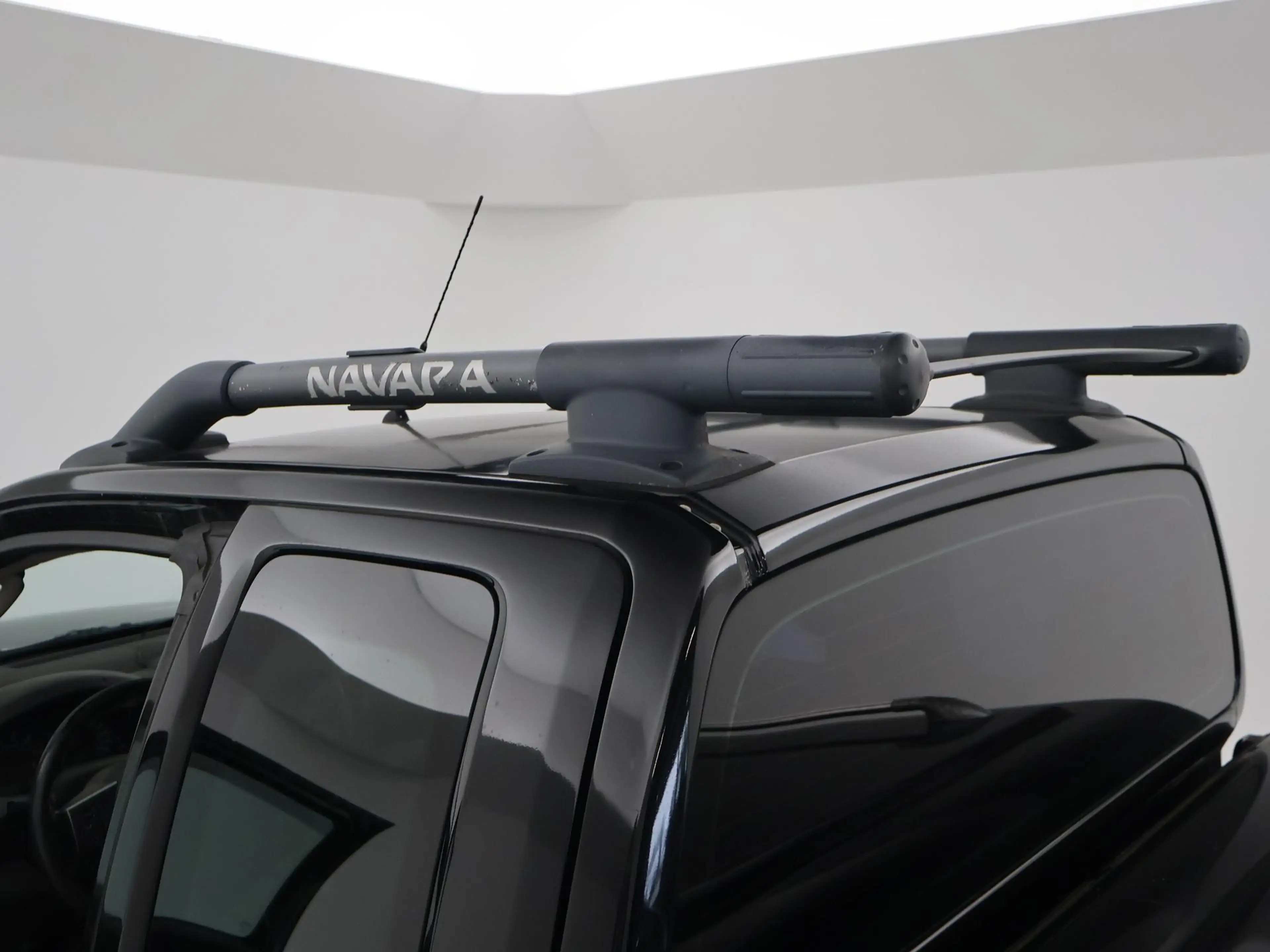 Nissan Navara 2.5 dCi XE 172 PK KING CAB COMFORT + TREKHAAK 3000 — photo 18