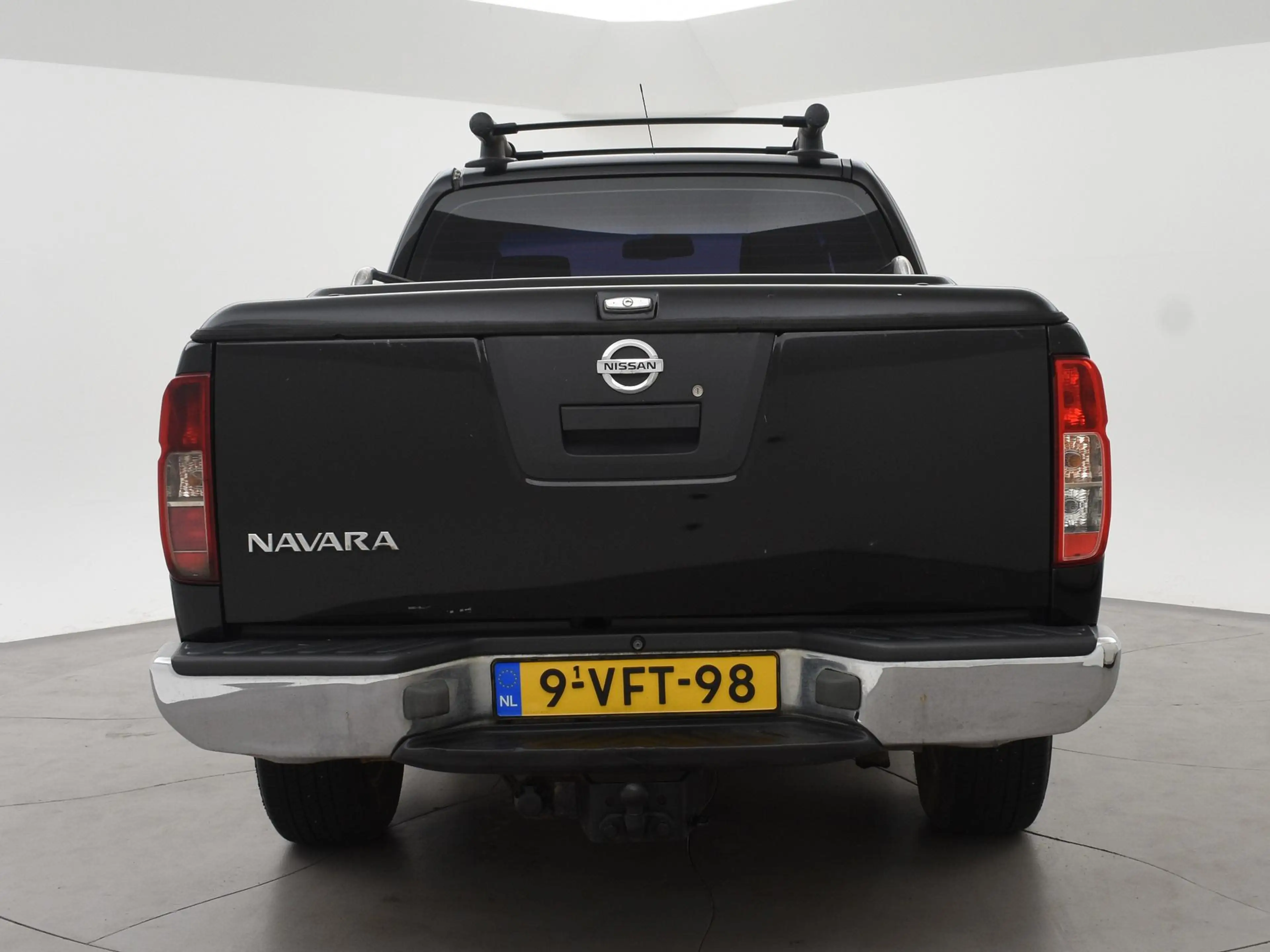 Nissan Navara 2.5 dCi XE 172 PK KING CAB COMFORT + TREKHAAK 3000 — photo 8