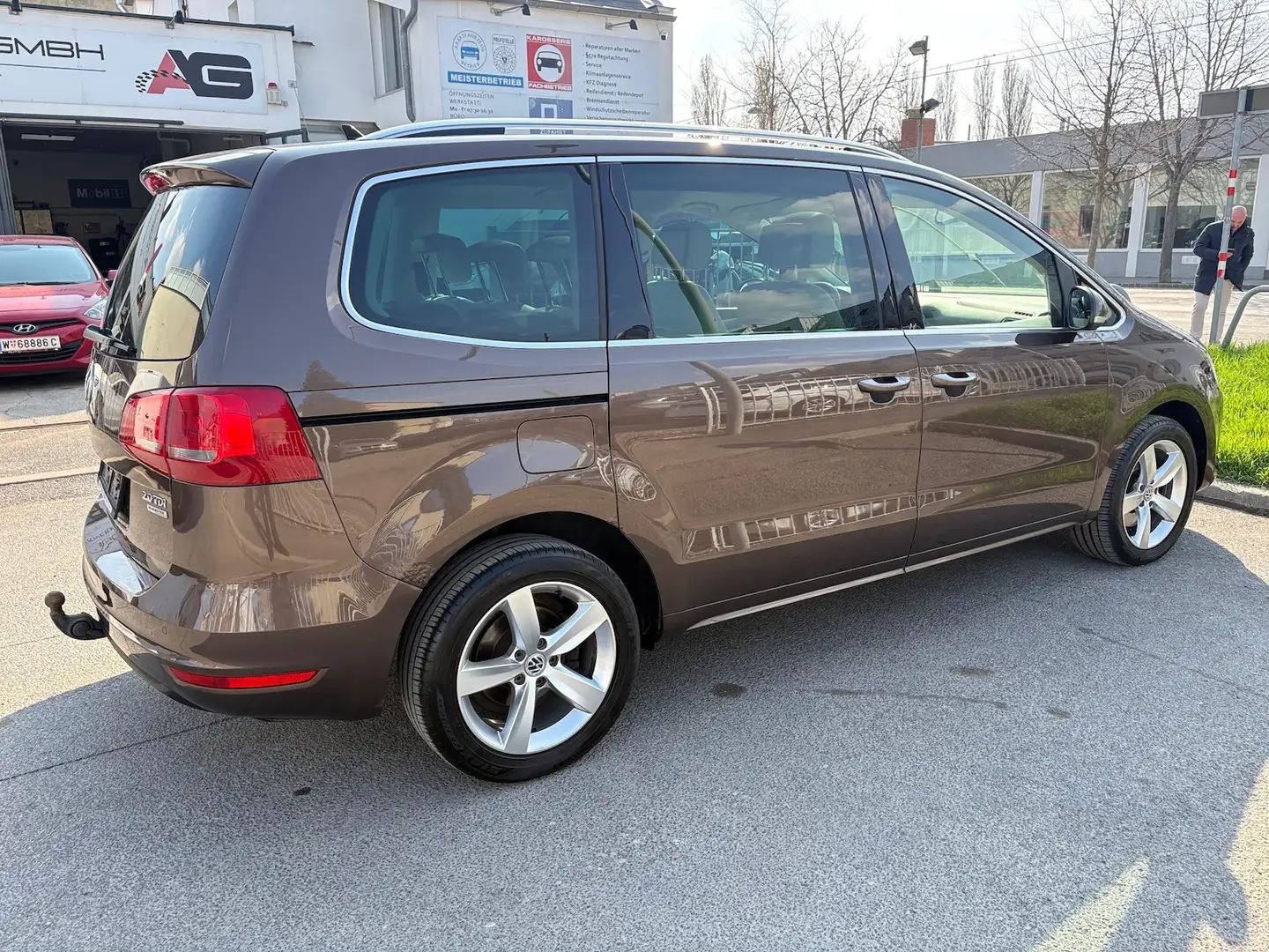 Volkswagen Sharan Highline BMT 2.0 TDI DSG*7-Sitze*AHK*PANO Braun - 2