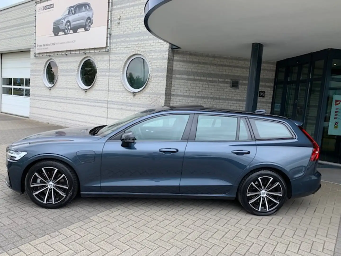 Volvo V60 T6 Twin Engine 340pk AWD GT Plus Dark | Pan.dak | Azul - 2