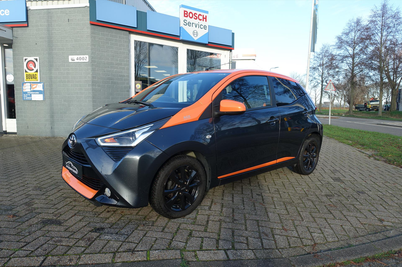 Toyota Aygo 1.0 VVT-i 72pk 5D x-JBL | AUTO AIRCO | CARPLAY | C
