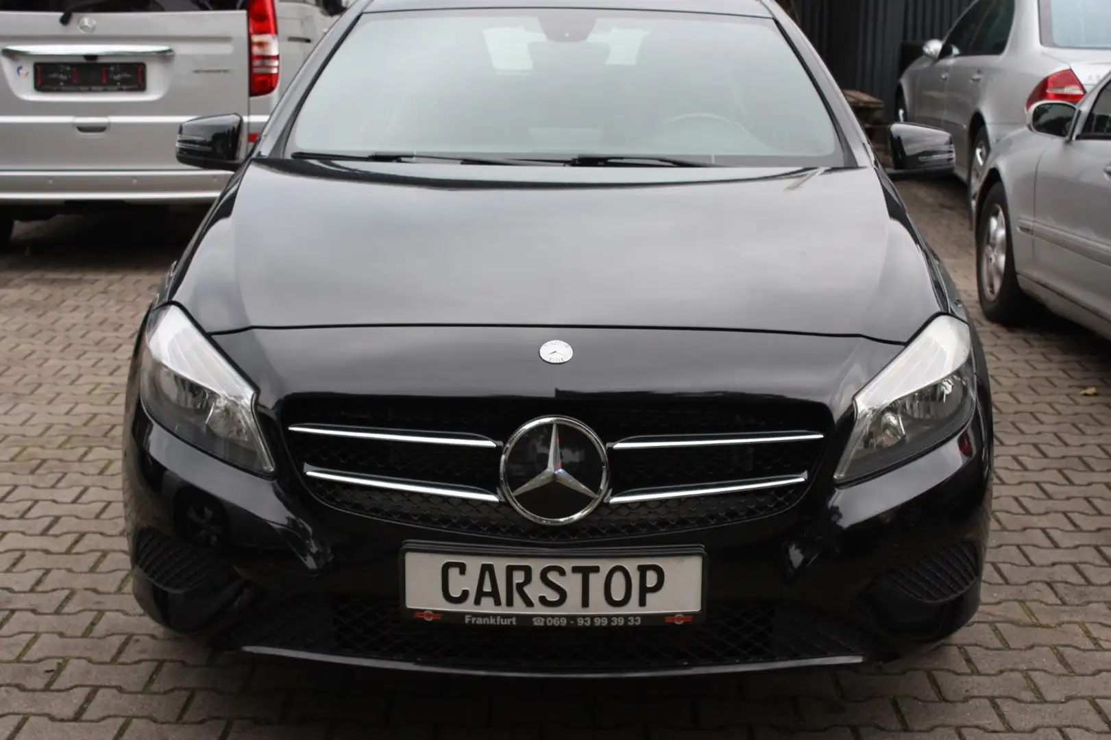 Mercedes-Benz A 180 A -Klasse A 180 BlueEfficiency Schwarz - 1