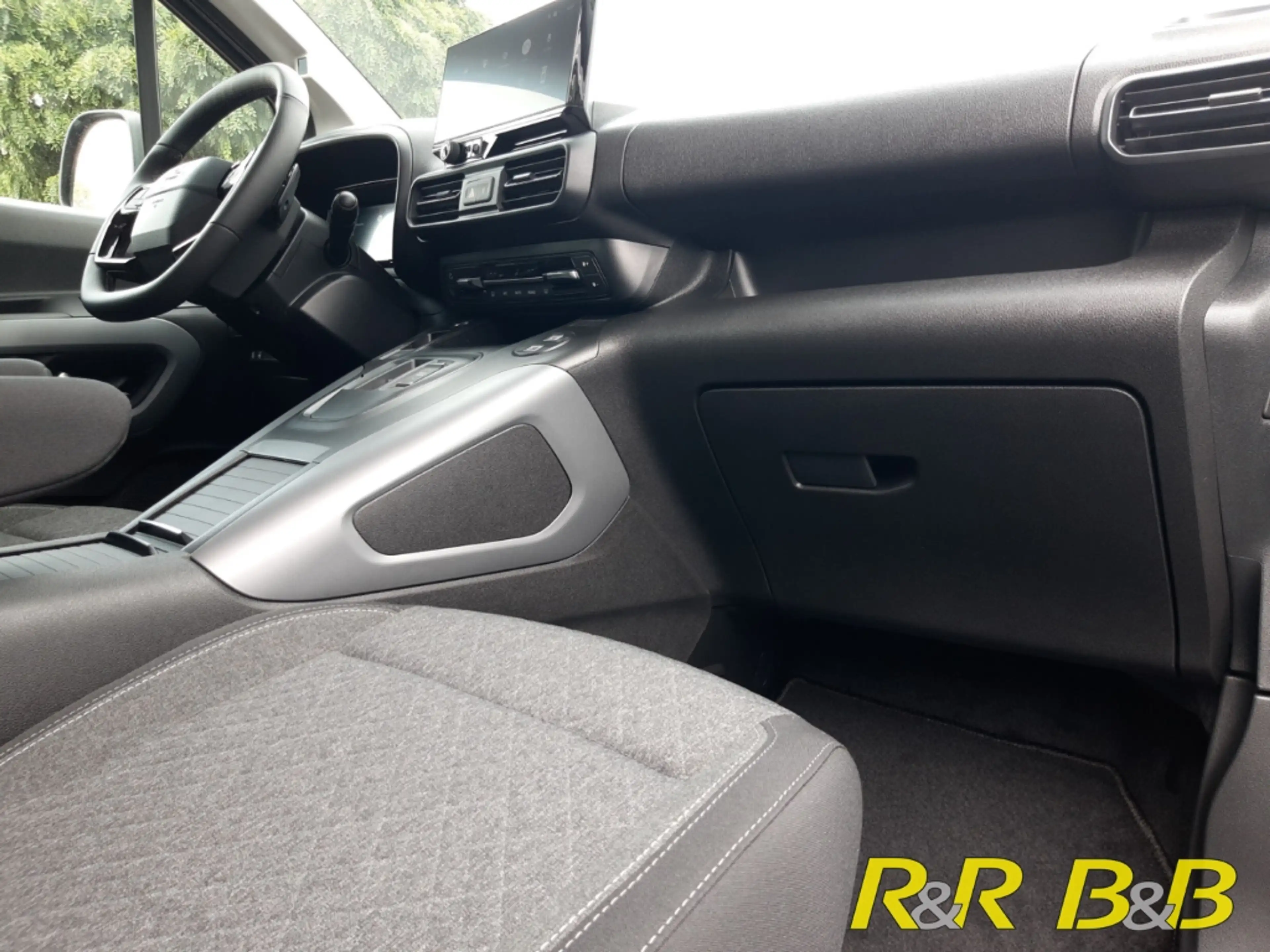Opel Combo Life E Edition XL N1+LED+ Mehrzonenklima+Musikstreaming — photo 12