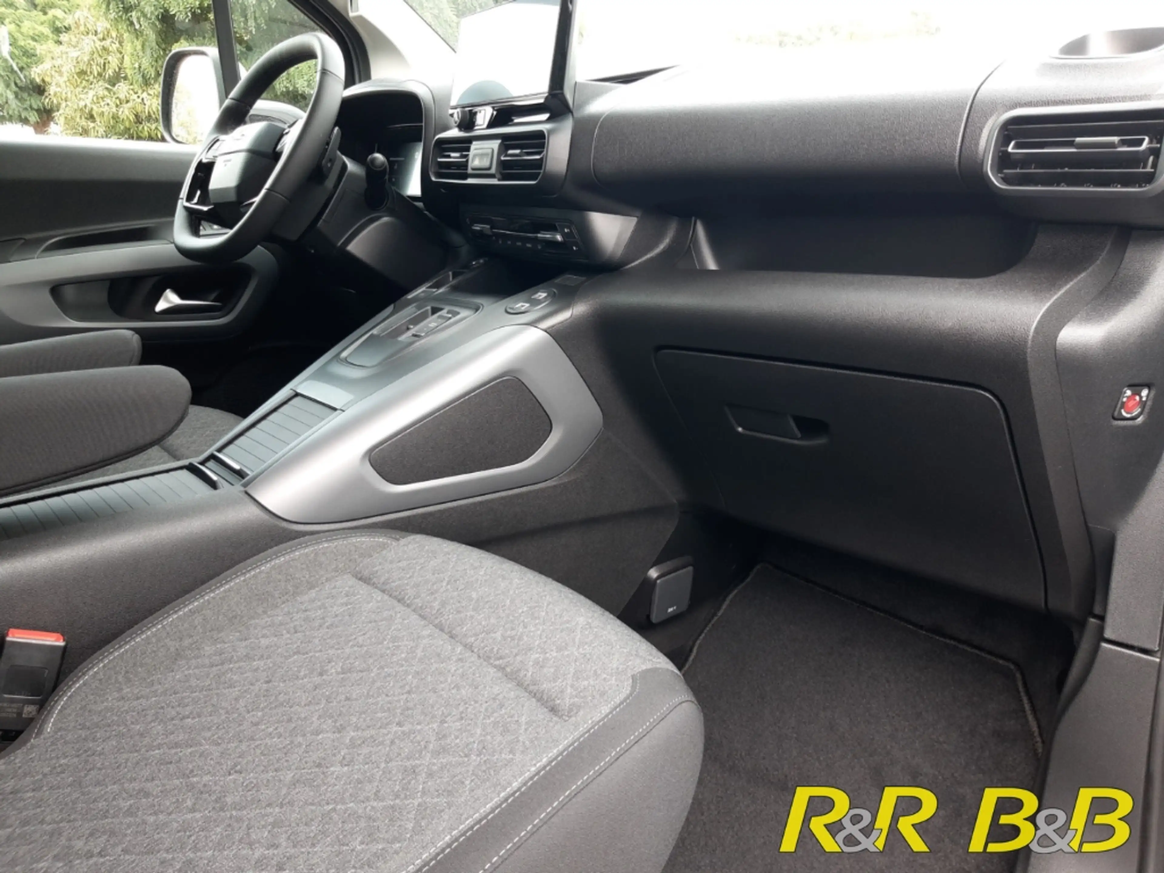 Opel Combo Life E Edition XL N1+LED+ Mehrzonenklima+Musikstreaming — photo 11