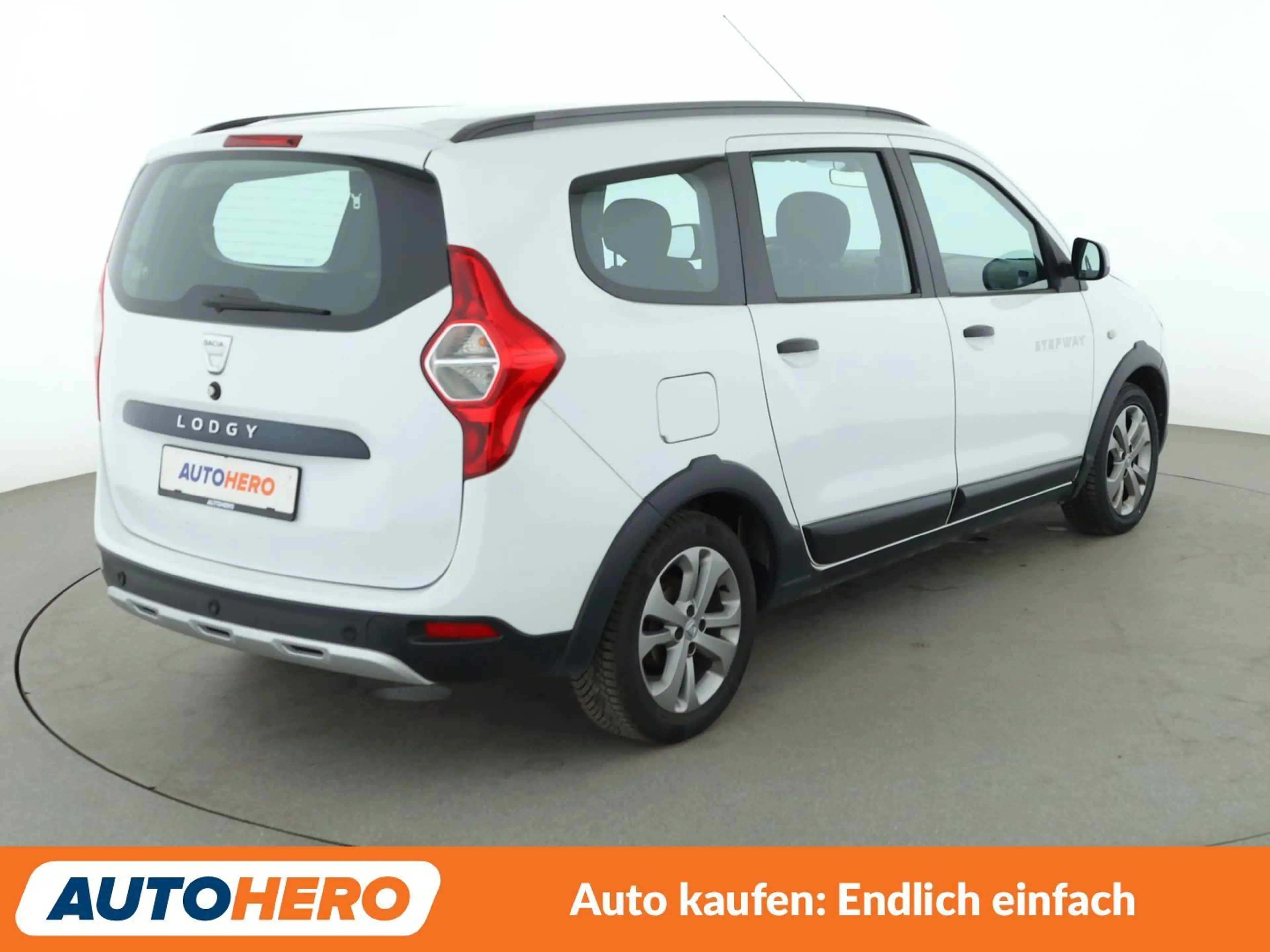 Dacia Lodgy 1.2 TCe Stepway *NAVI*TEMPO*PDC*SHZ*ALU*KLIMA* — photo 6