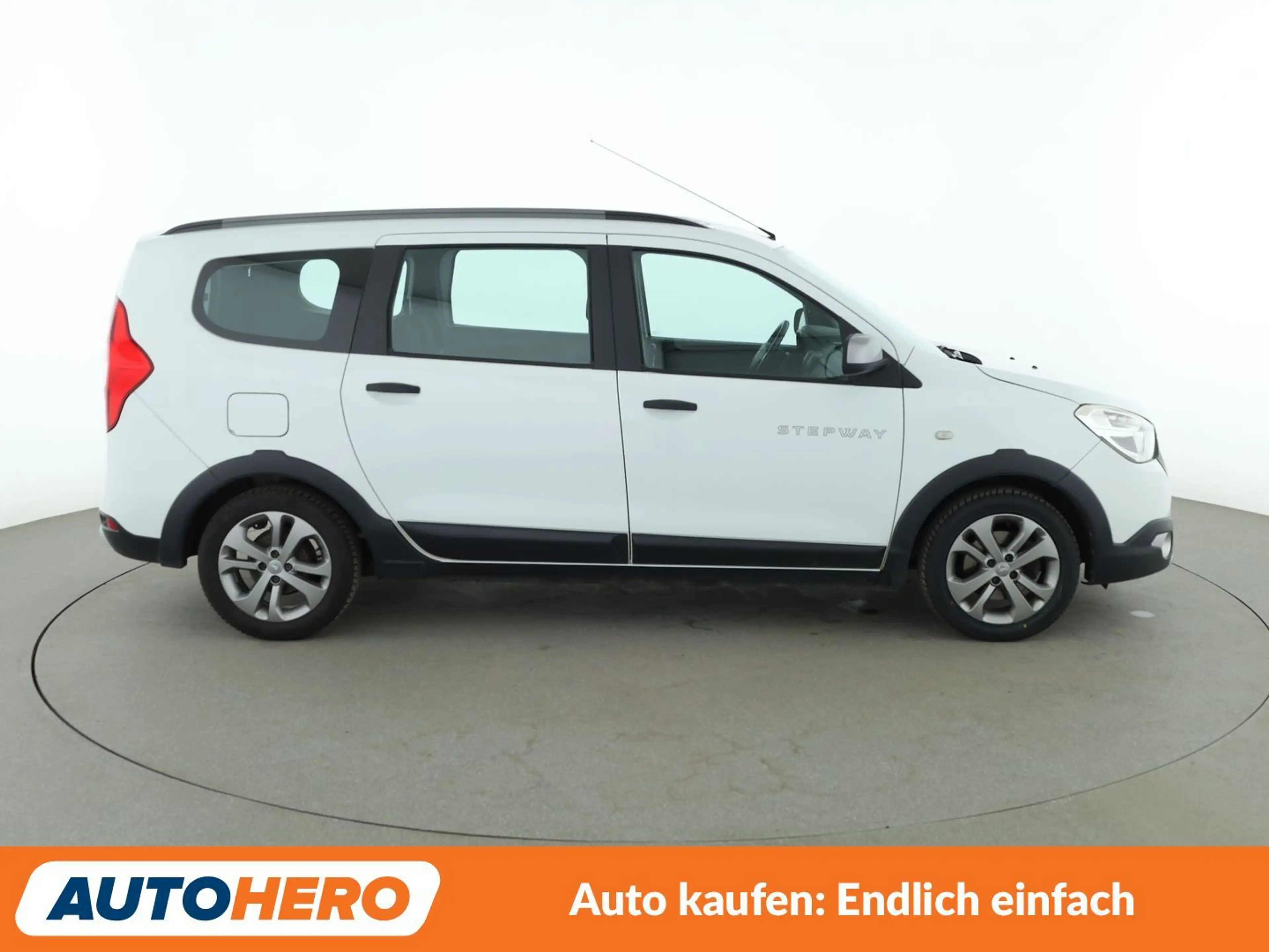 Dacia Lodgy 1.2 TCe Stepway *NAVI*TEMPO*PDC*SHZ*ALU*KLIMA* — photo 7