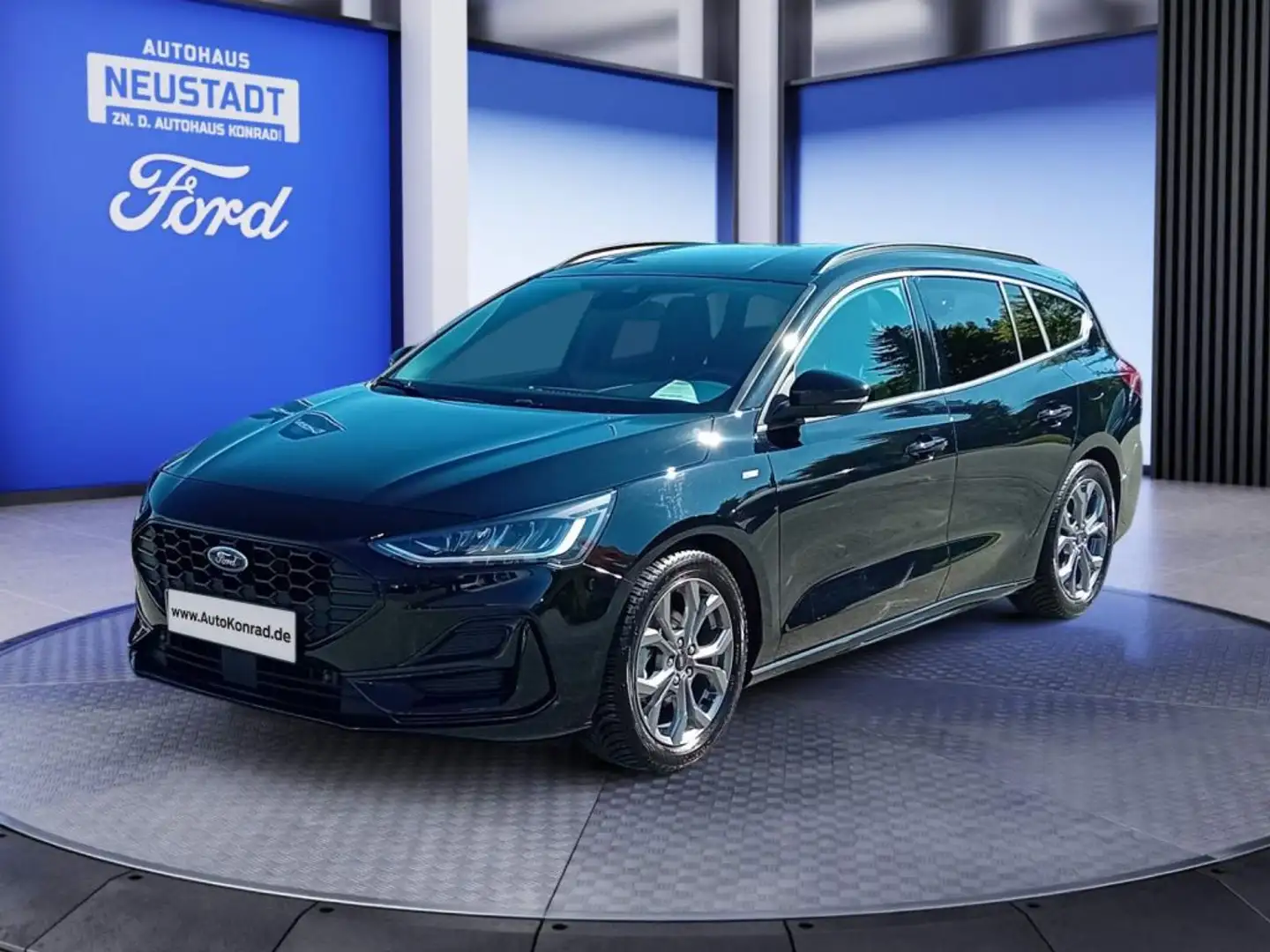 Ford Focus Turnier 1.0 EcoBoost Hybrid Aut. ST-LINE Schwarz - 1