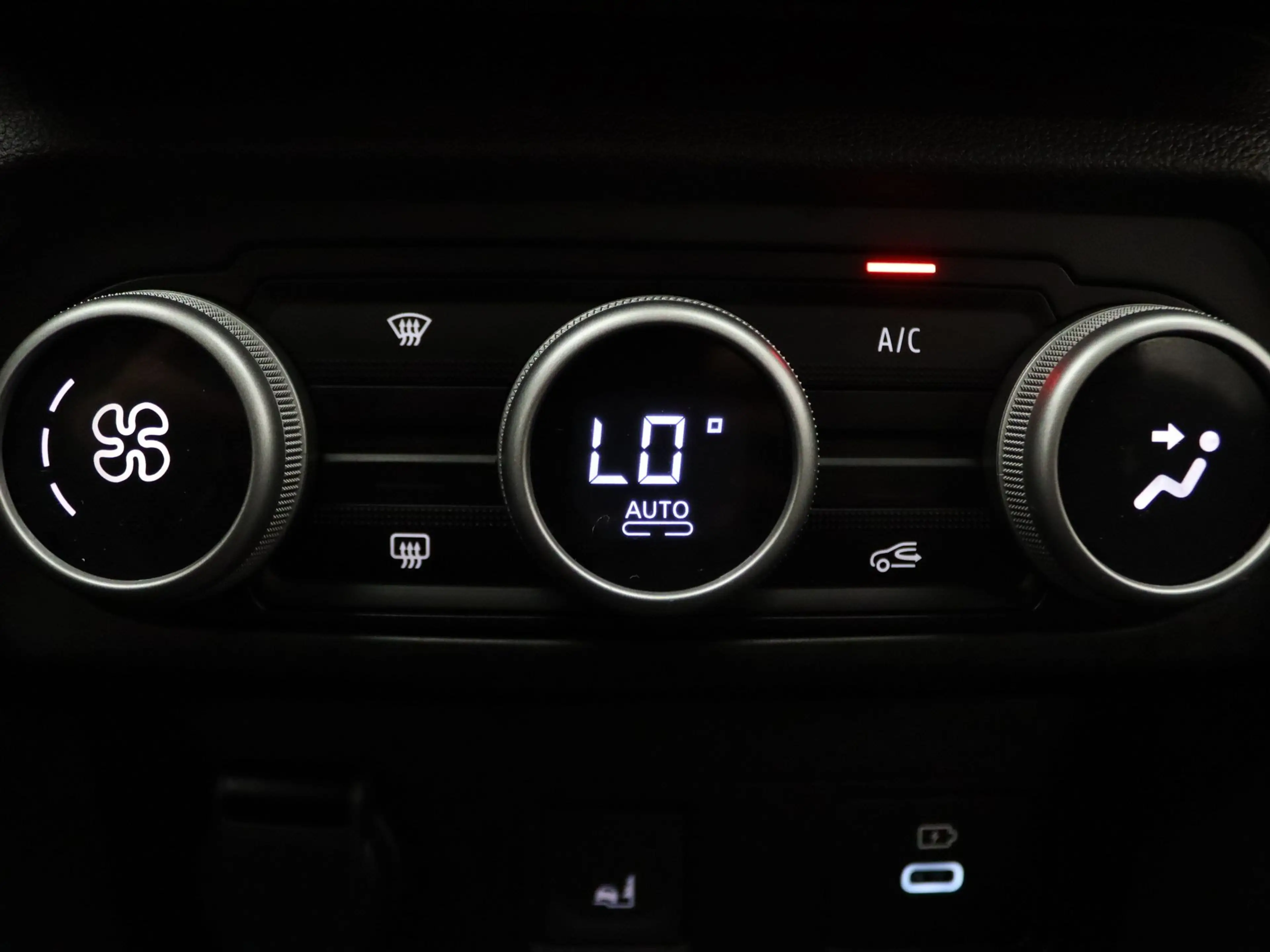 Dacia Jogger 140pk Hybrid Extreme 7p. Apple Carplay/Android Aut — photo 7
