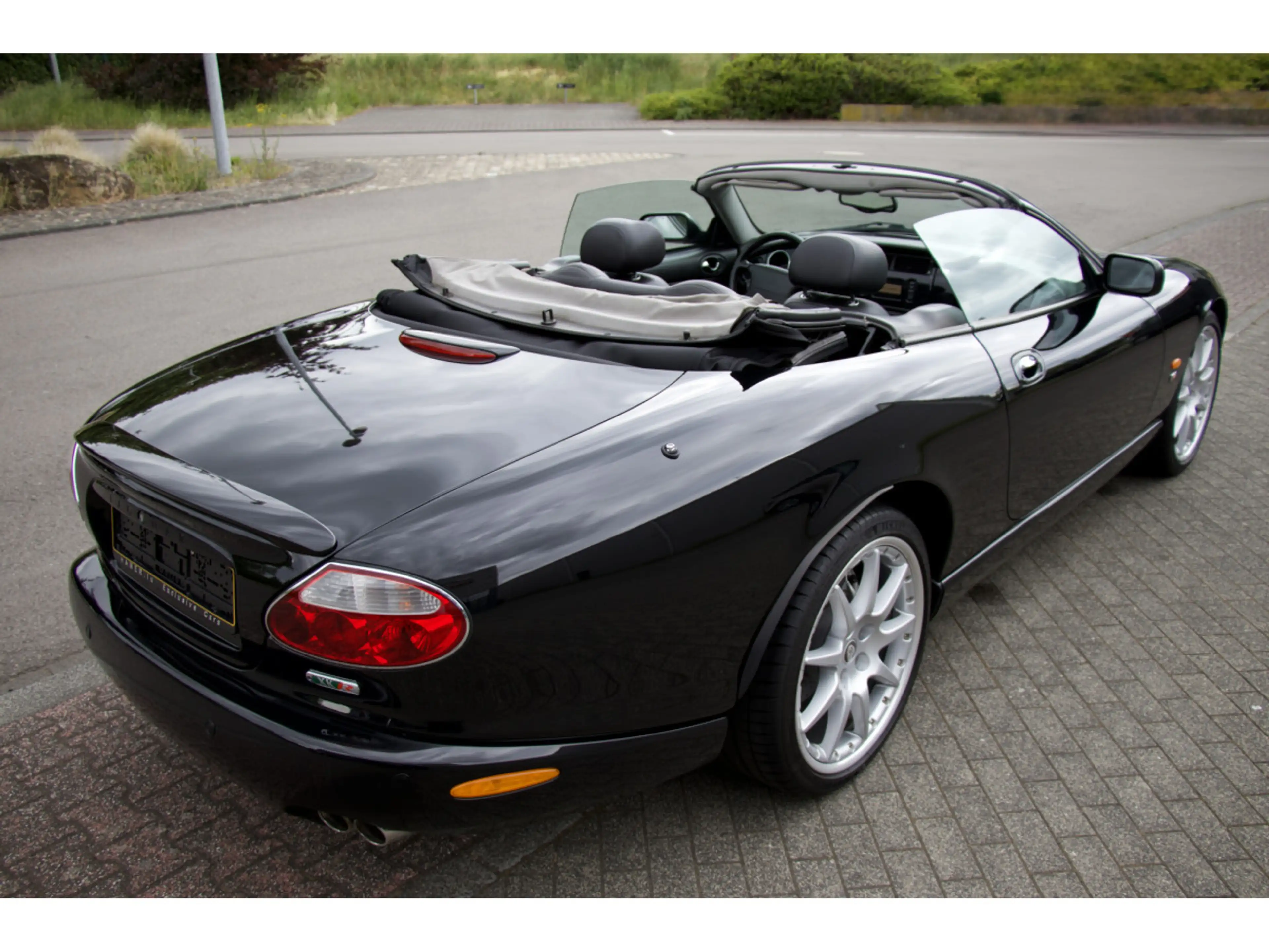 Jaguar XKR XKR Cabrio — photo 14