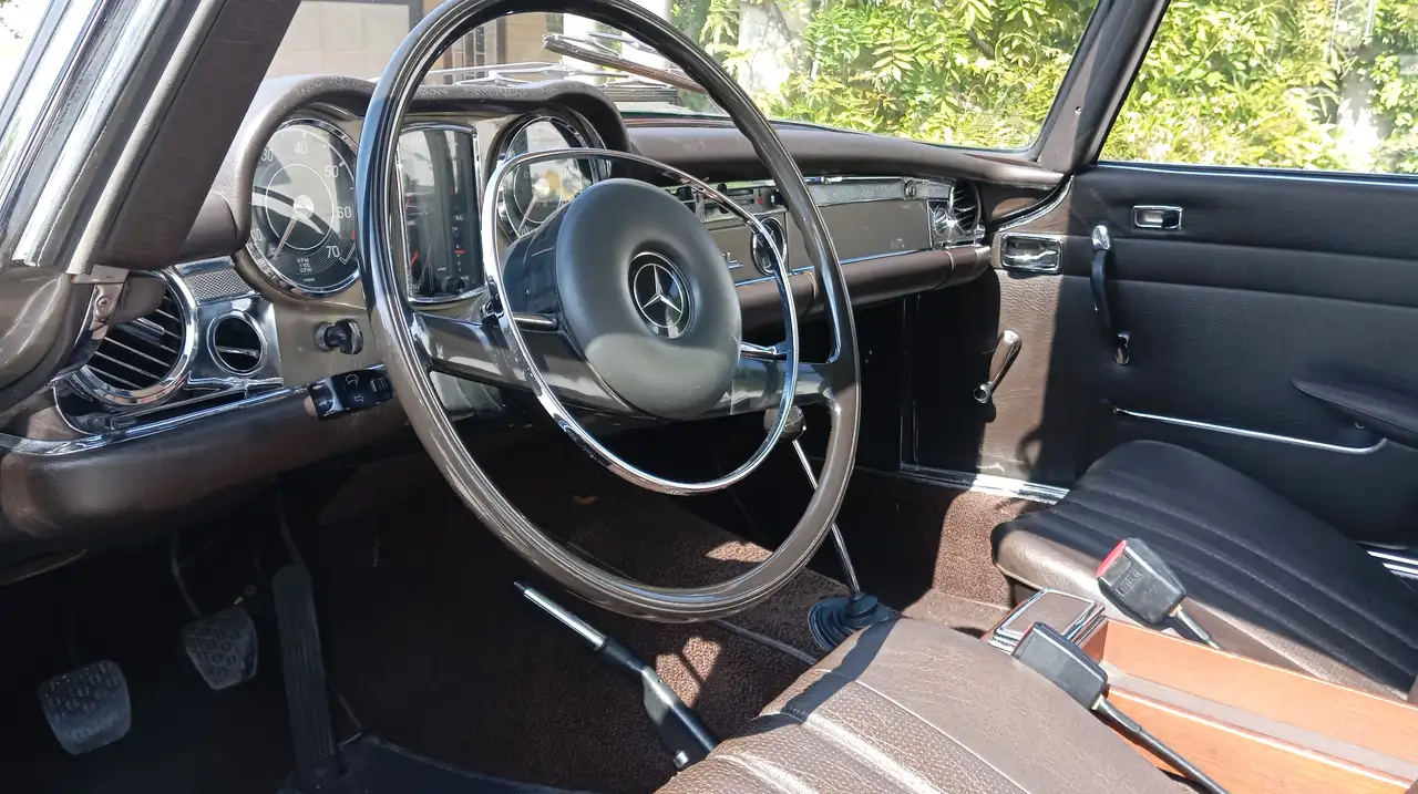 Mercedes-Benz SL 280, foto 6