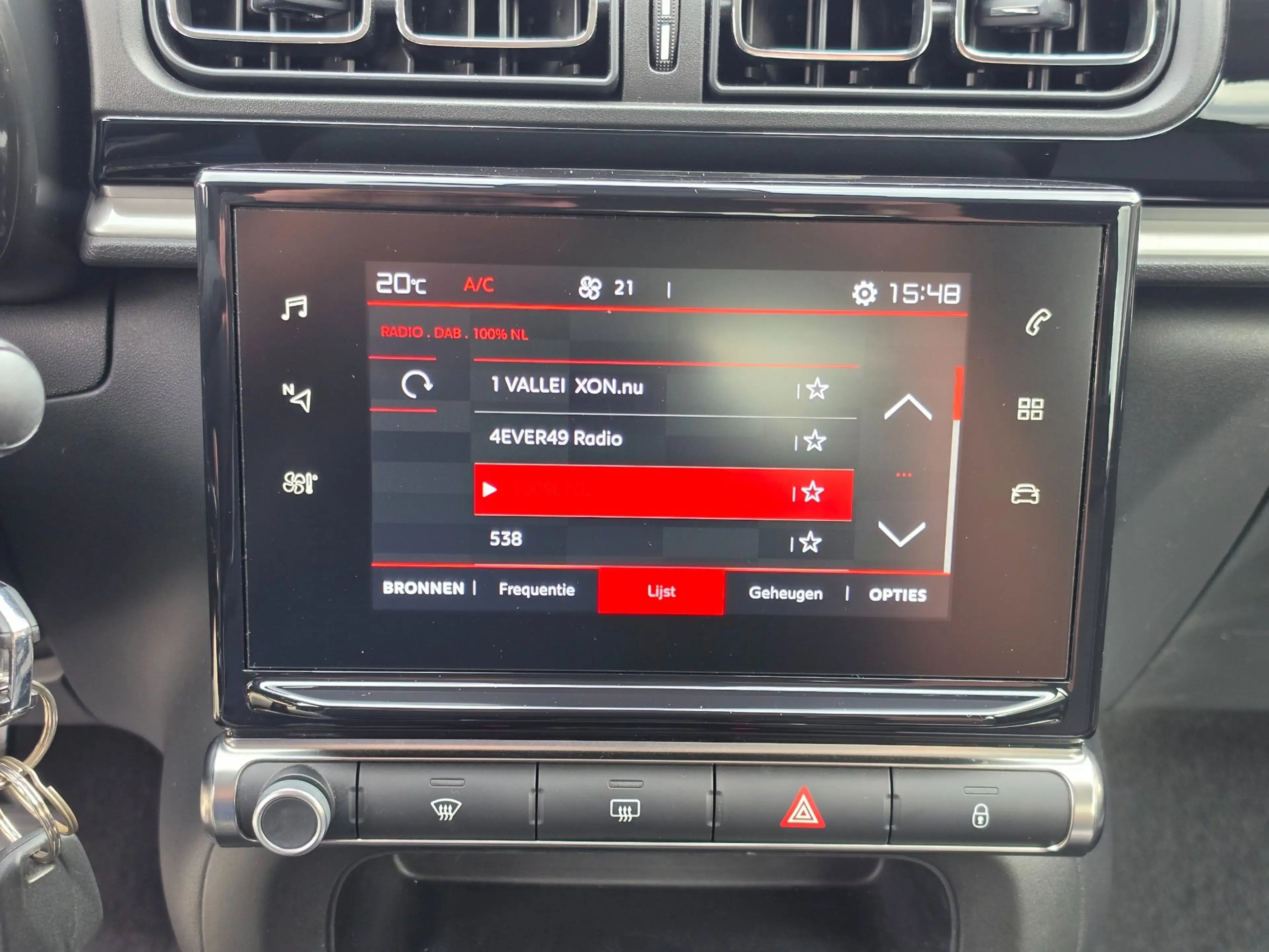 Citroen C3 1.2 PureTech C-Series Carplay, LED — photo 16