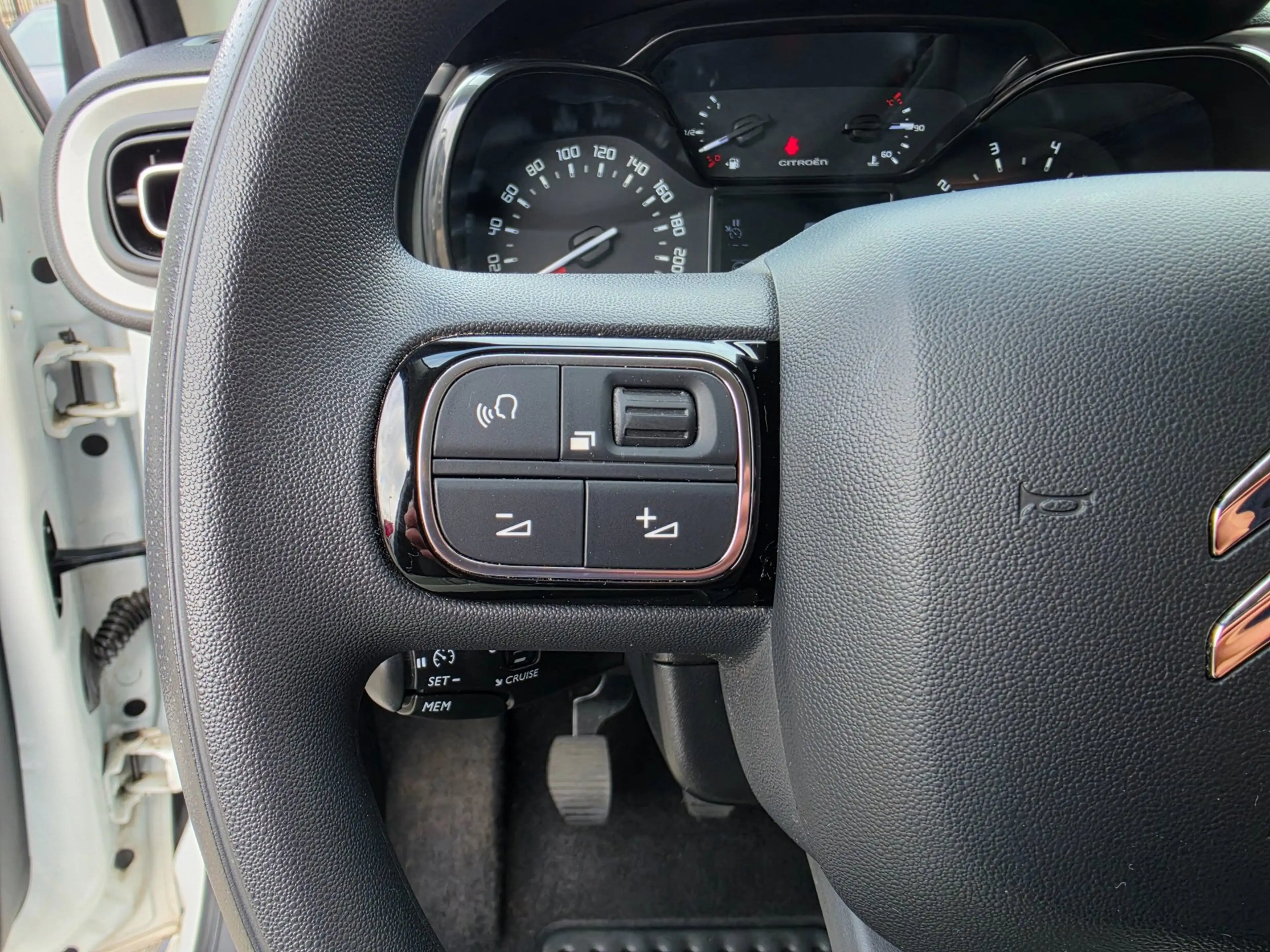 Citroen C3 1.2 PureTech C-Series Carplay, LED — photo 11