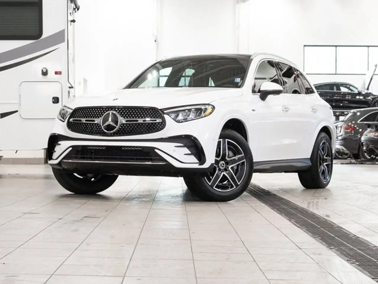 2025 Mercedes-Benz GLC