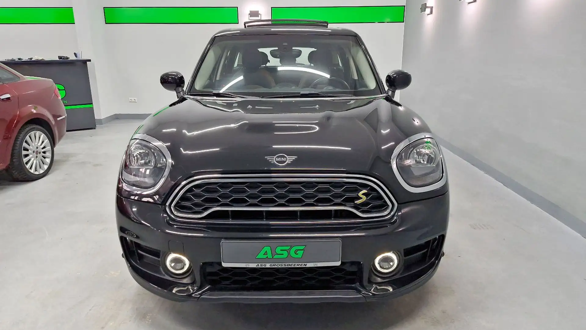 MINI Cooper SE Countryman Countryman Cooper SE All4 - Business / Panorama Schwarz - 2