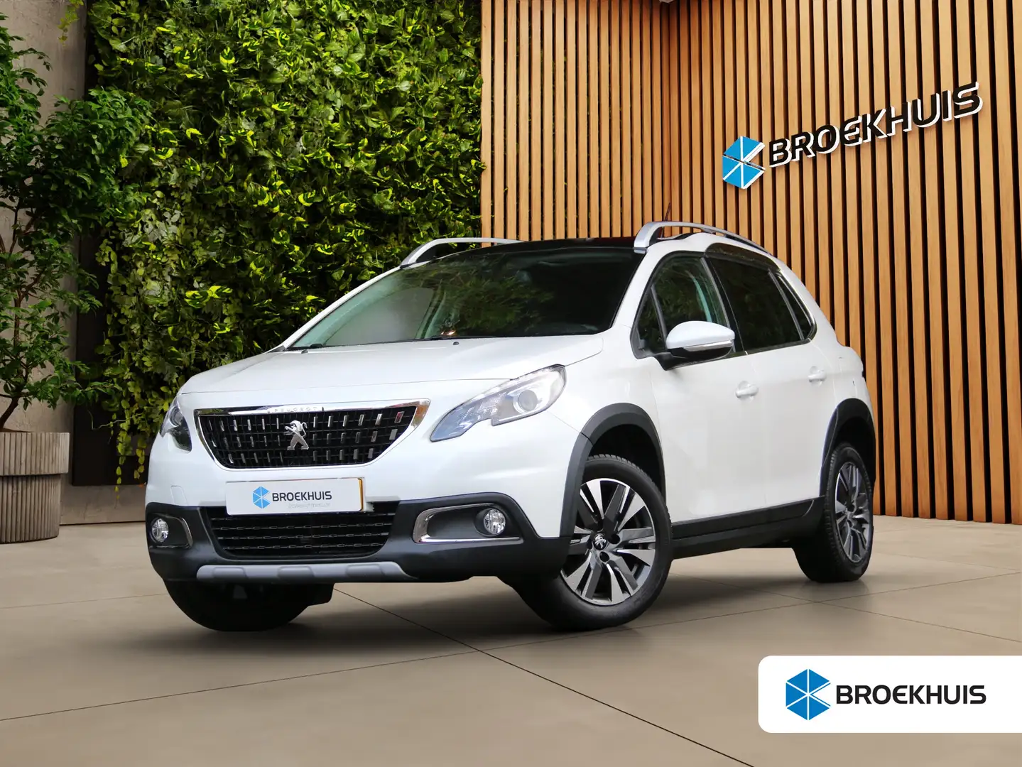 Peugeot 2008 1.2 PureTech Allure | Lage km. stand! | Pano | Nav Wit - 1