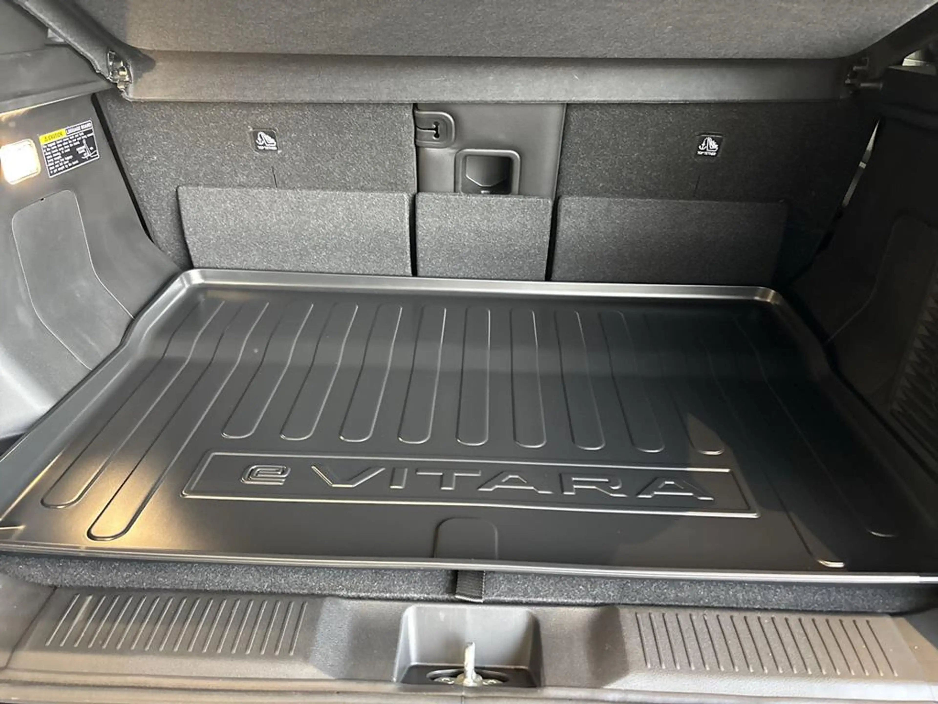 Suzuki Vitara (61kWh) ALLGRIP-e Comfort+ — photo 9