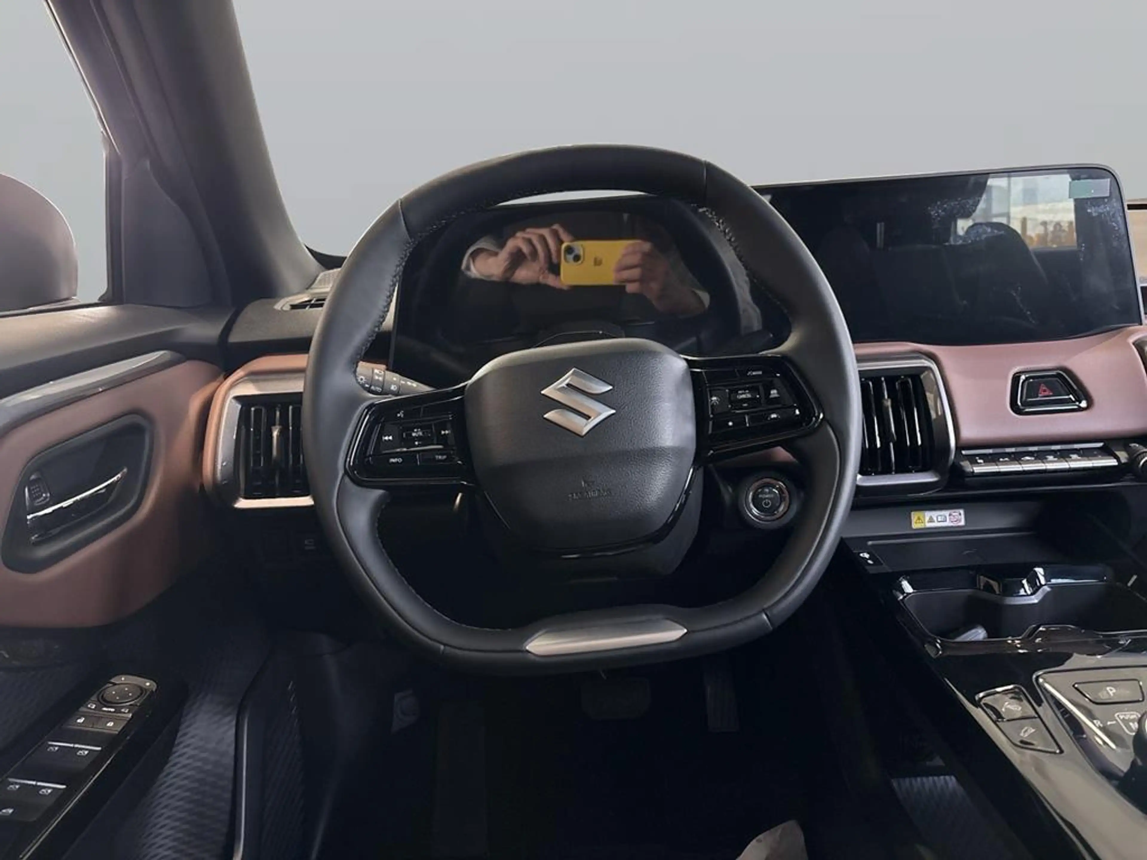 Suzuki Vitara (61kWh) ALLGRIP-e Comfort+ — photo 12