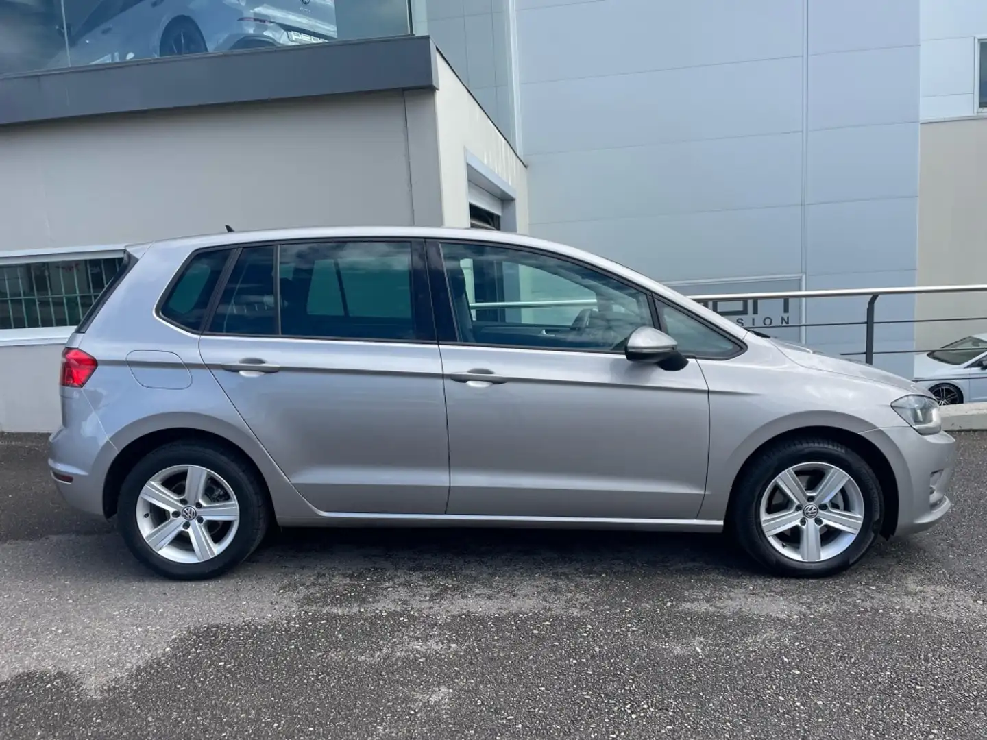 Volkswagen Golf Sportsvan 1.6TDI CR Advance 85kW Grijs - 2
