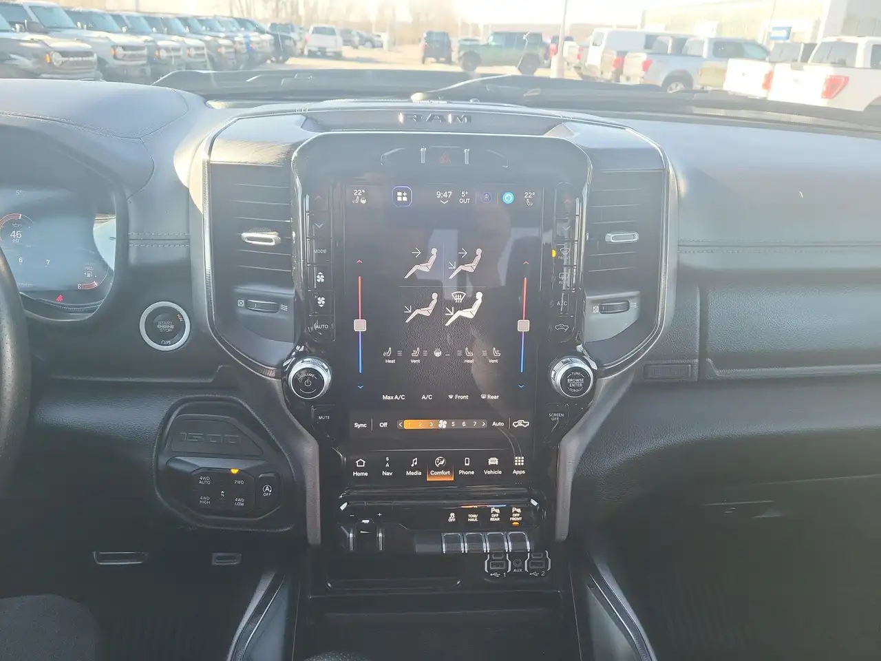 RAM 1500 снимка RAM 1500