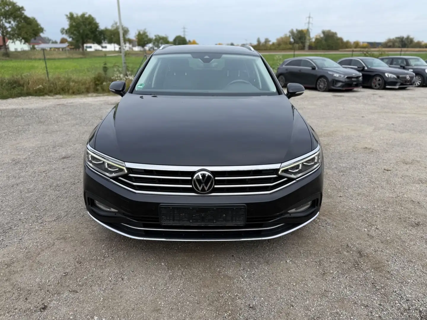 Volkswagen Passat Variant 2.0 TDI DSG Elegance I ACC Schwarz - 2