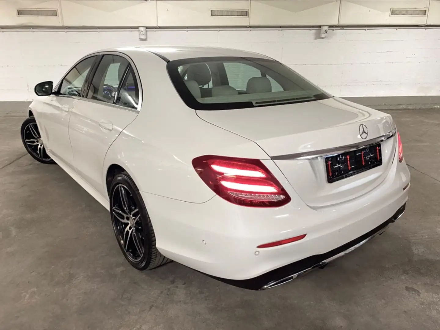 Mercedes-Benz E 220 d *AMG/EXCLUSIVE*Widescreen* Head-up*Leder* Blanco - 2
