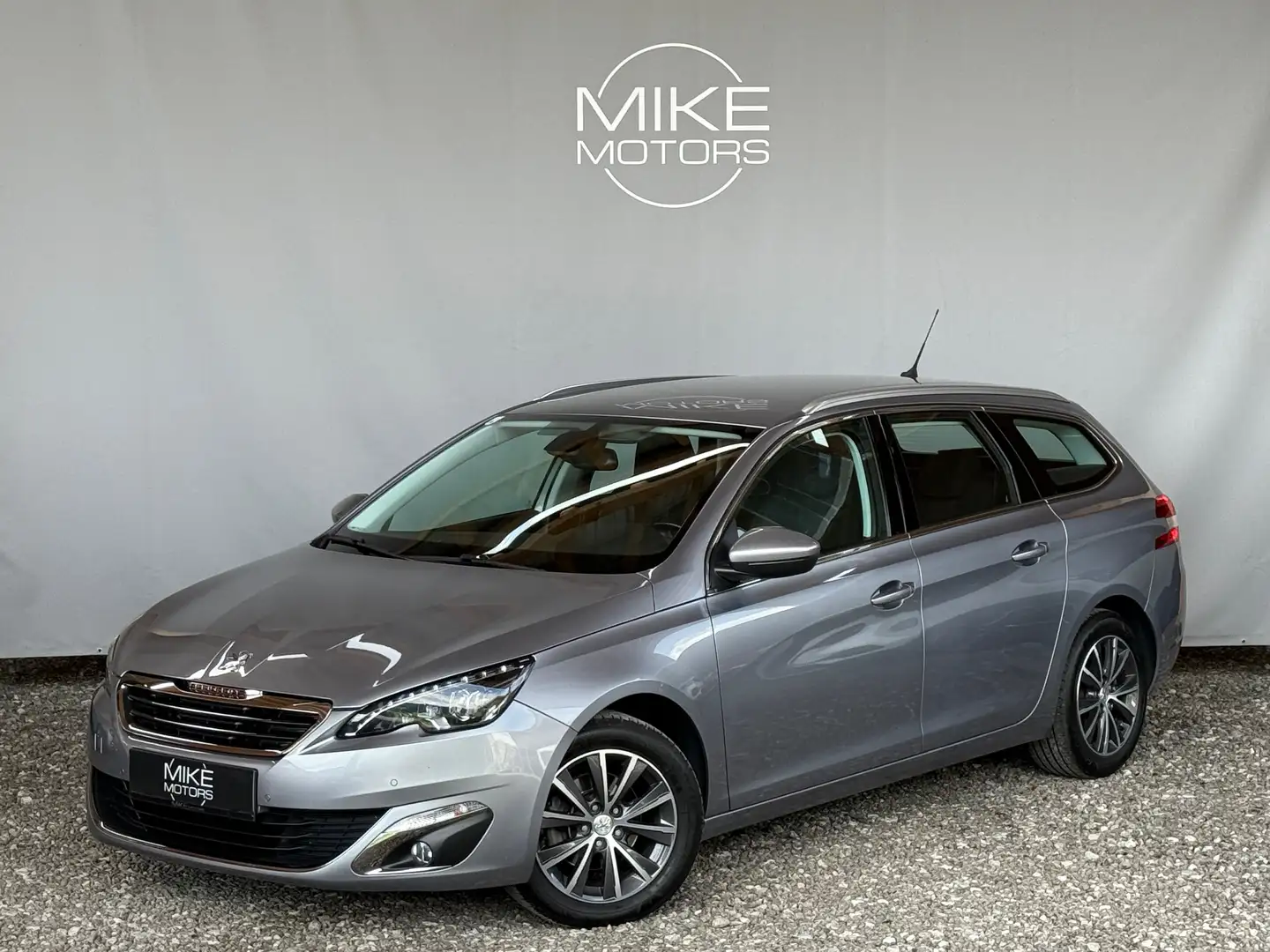 Peugeot 308 SW 1,6 BHDI Allure Grau - 1