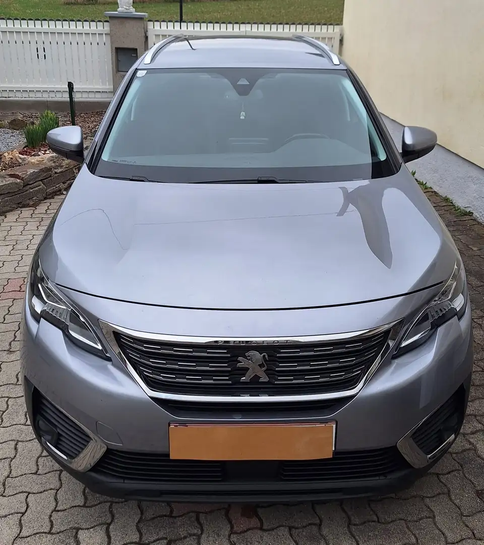 Peugeot 5008 1,5 BlueHDI 130 S&S 6-Gang Active Grau - 1