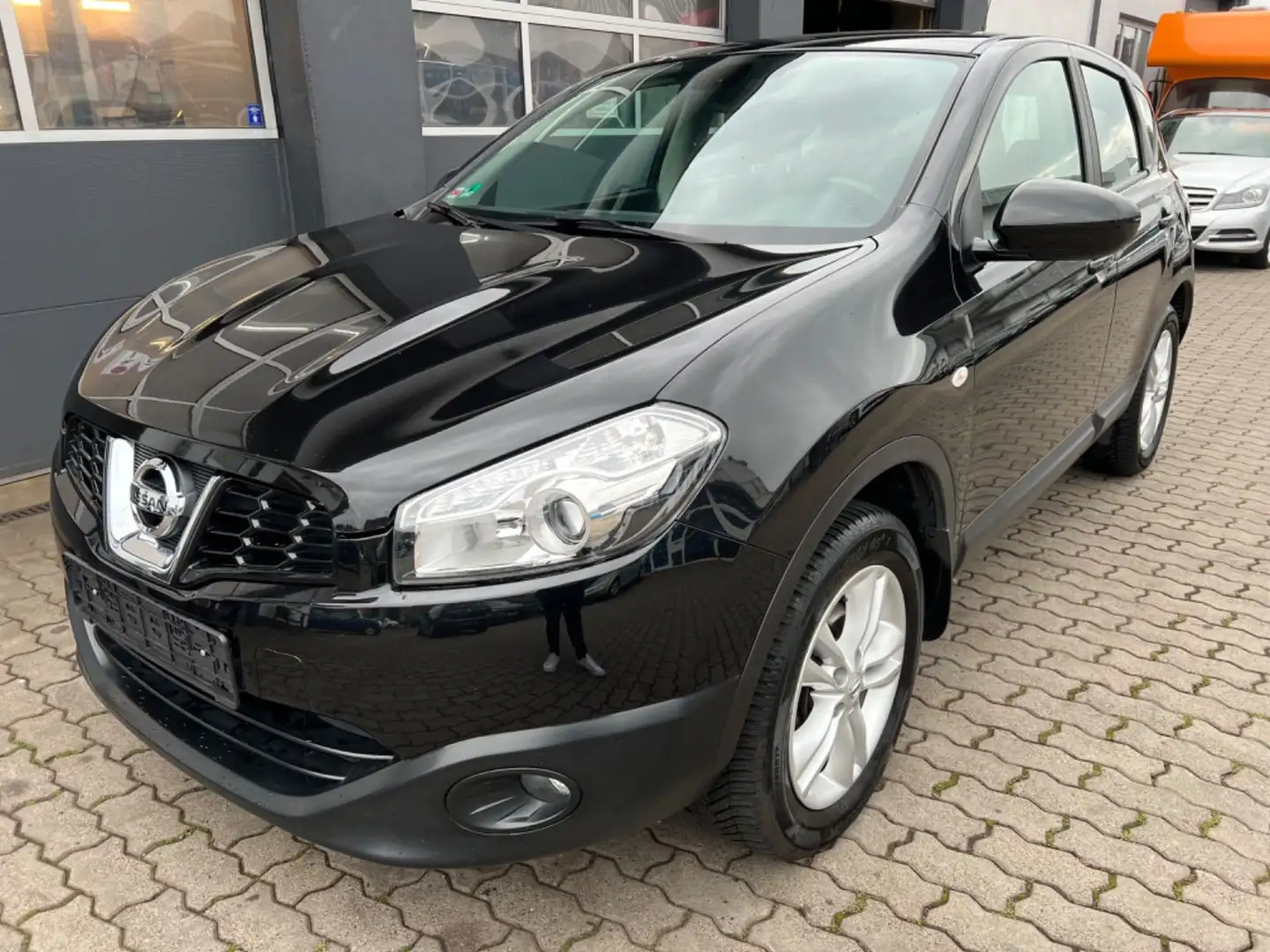 Nissan Qashqai Acenta Connect 1.Hand TOP Negro - 2