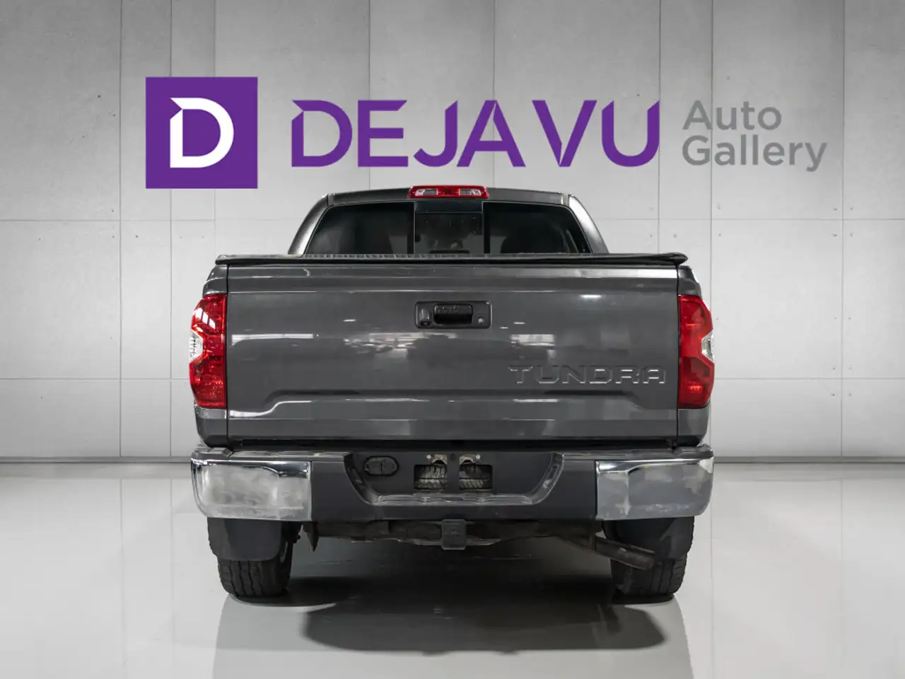 Toyota Tundra снимка Toyota Tundra
