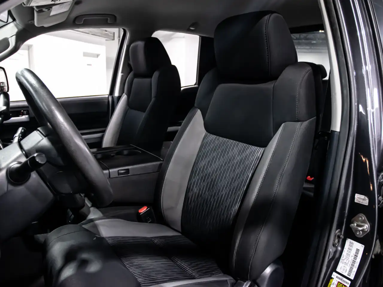 Toyota Tundra снимка Toyota Tundra