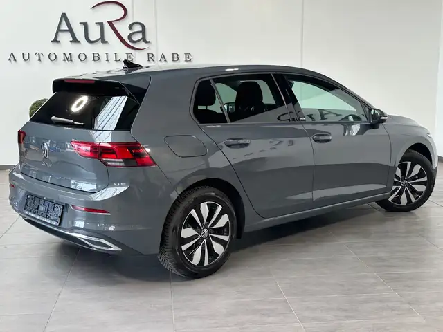 Volkswagen Golf view 4