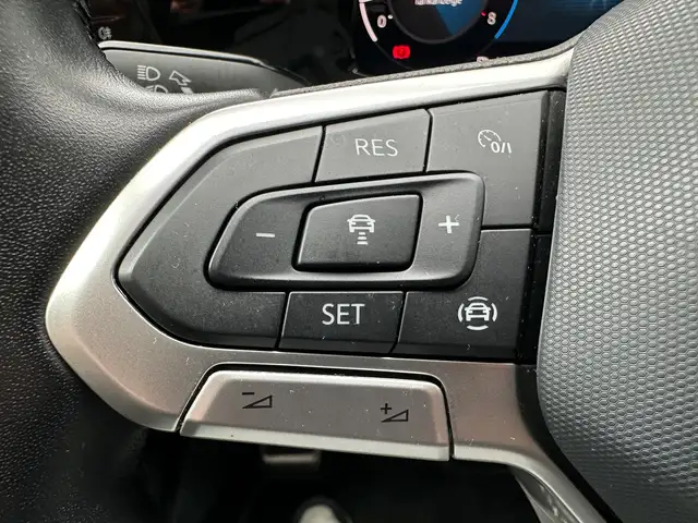 Volkswagen Golf view 11
