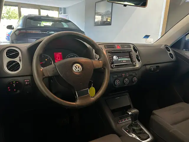 Volkswagen Tiguan view 7