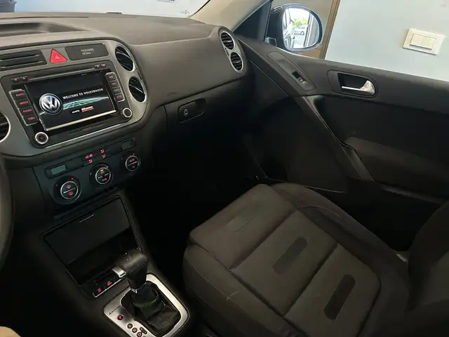 Volkswagen Tiguan view 9