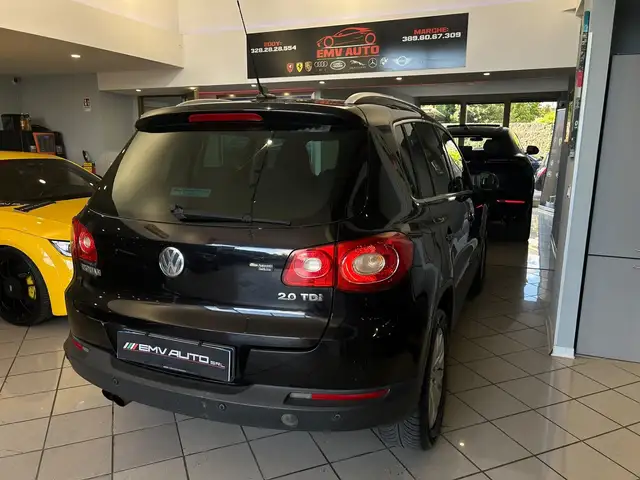 Volkswagen Tiguan view 13