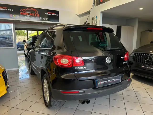 Volkswagen Tiguan view 11