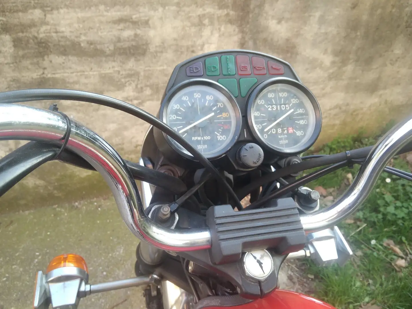 Moto Guzzi V 35 v35C Rot - 2