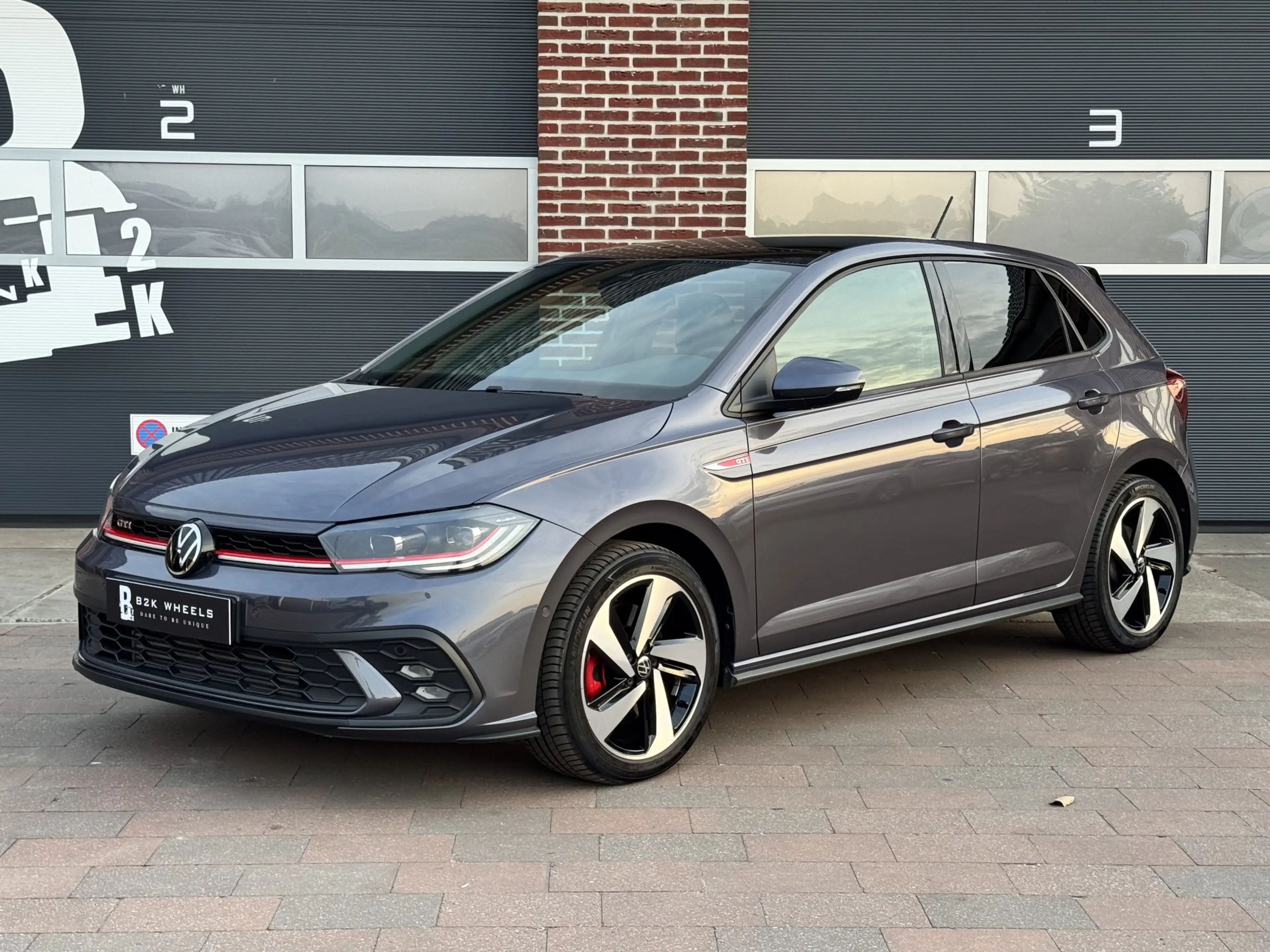 Volkswagen Polo GTI 2.0 TSI | Nieuwstaat! | LED IQ Matrix | Pano | Sto